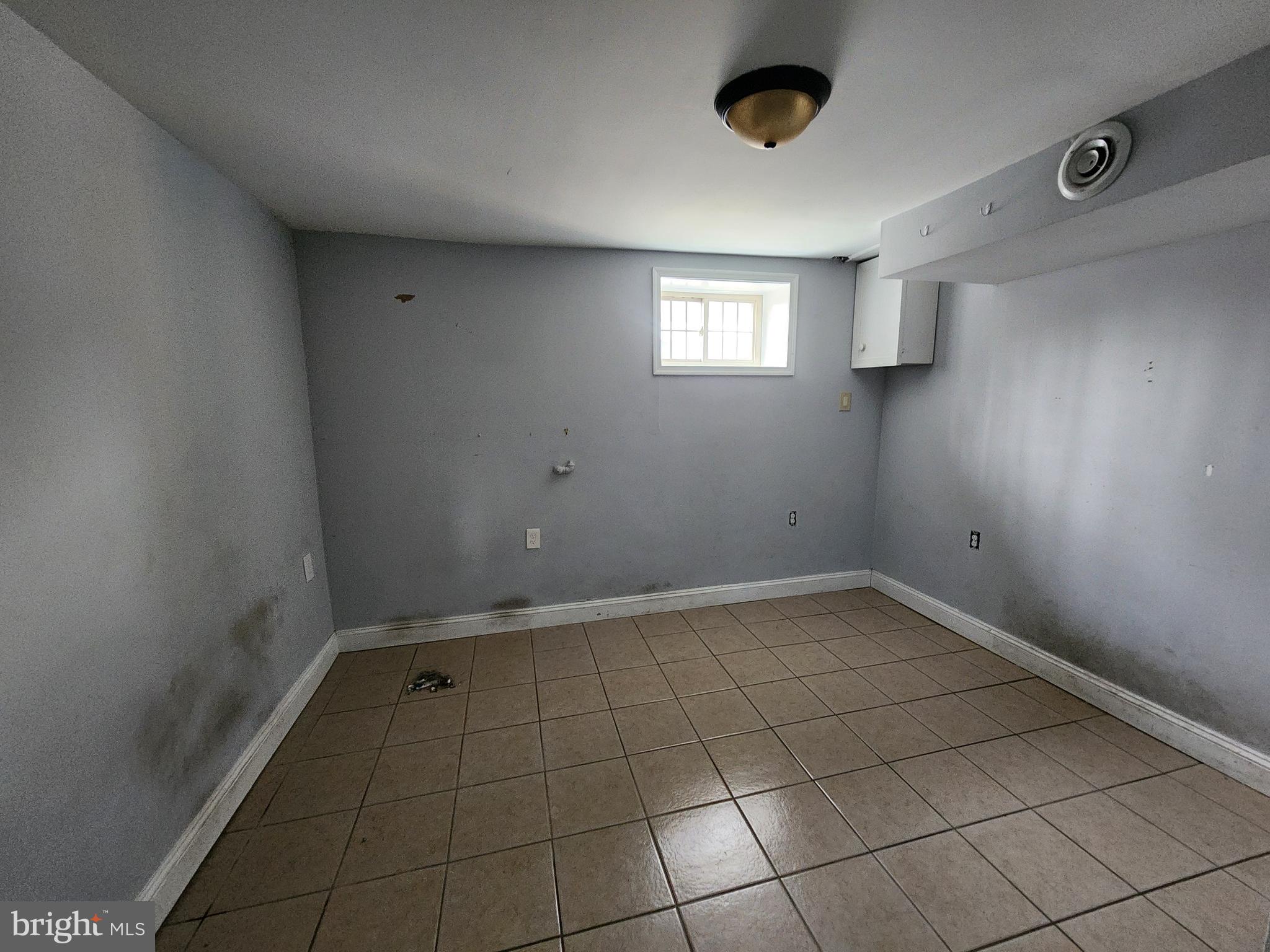 BALTIMORE HIGHLANDS - Residential