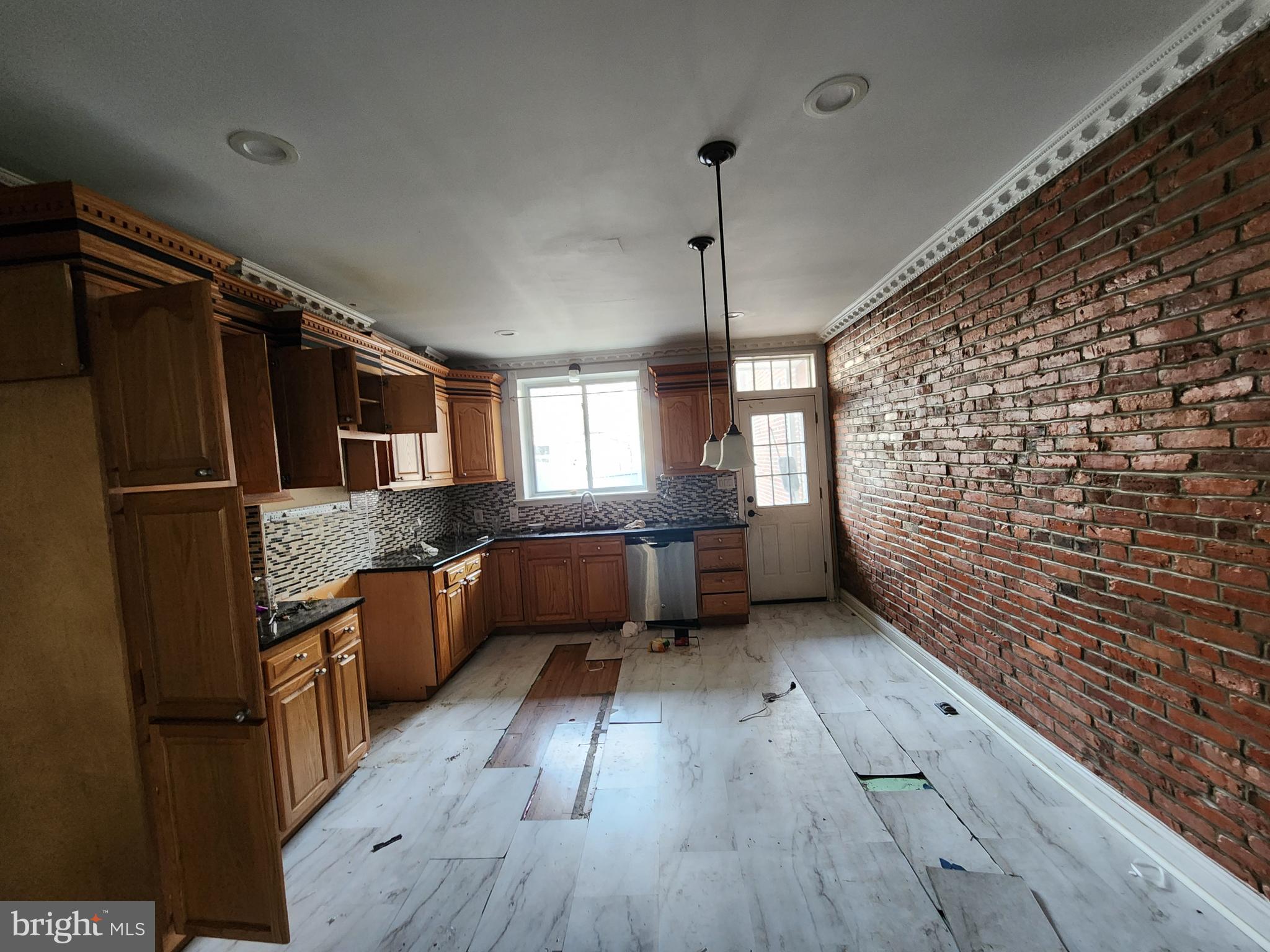 BALTIMORE HIGHLANDS - Residential