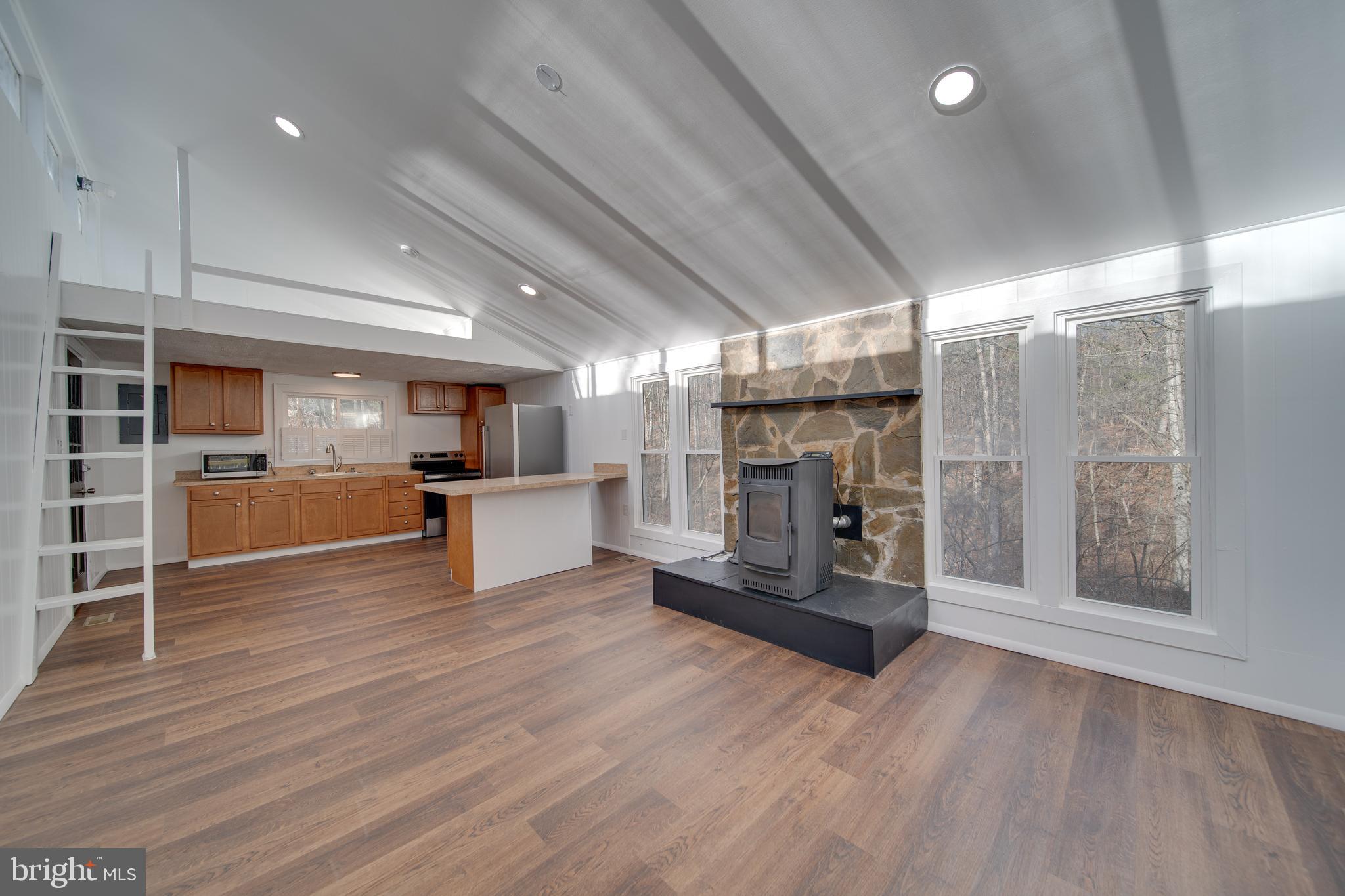 MONTEVALLO HILLS - Residential