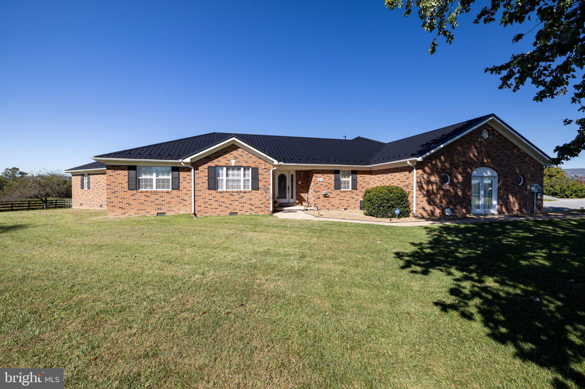 211 PRESTON LANE