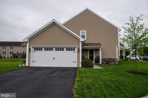 Photo of 320 Cedar Hollow, MANHEIM, PA 17545 (MLS # PALA2068258)