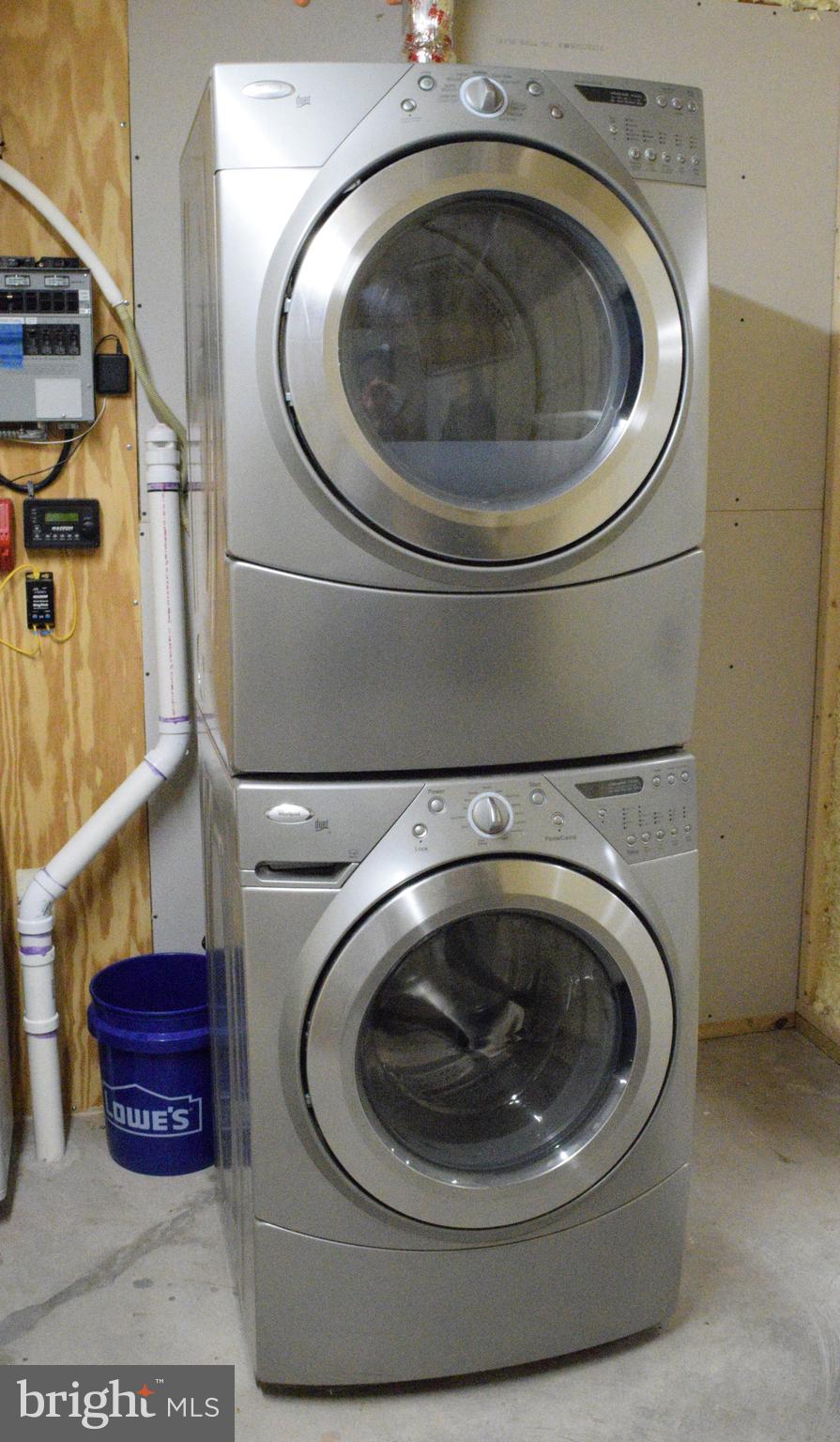 MOUNT LEVELS FARMS - Residential