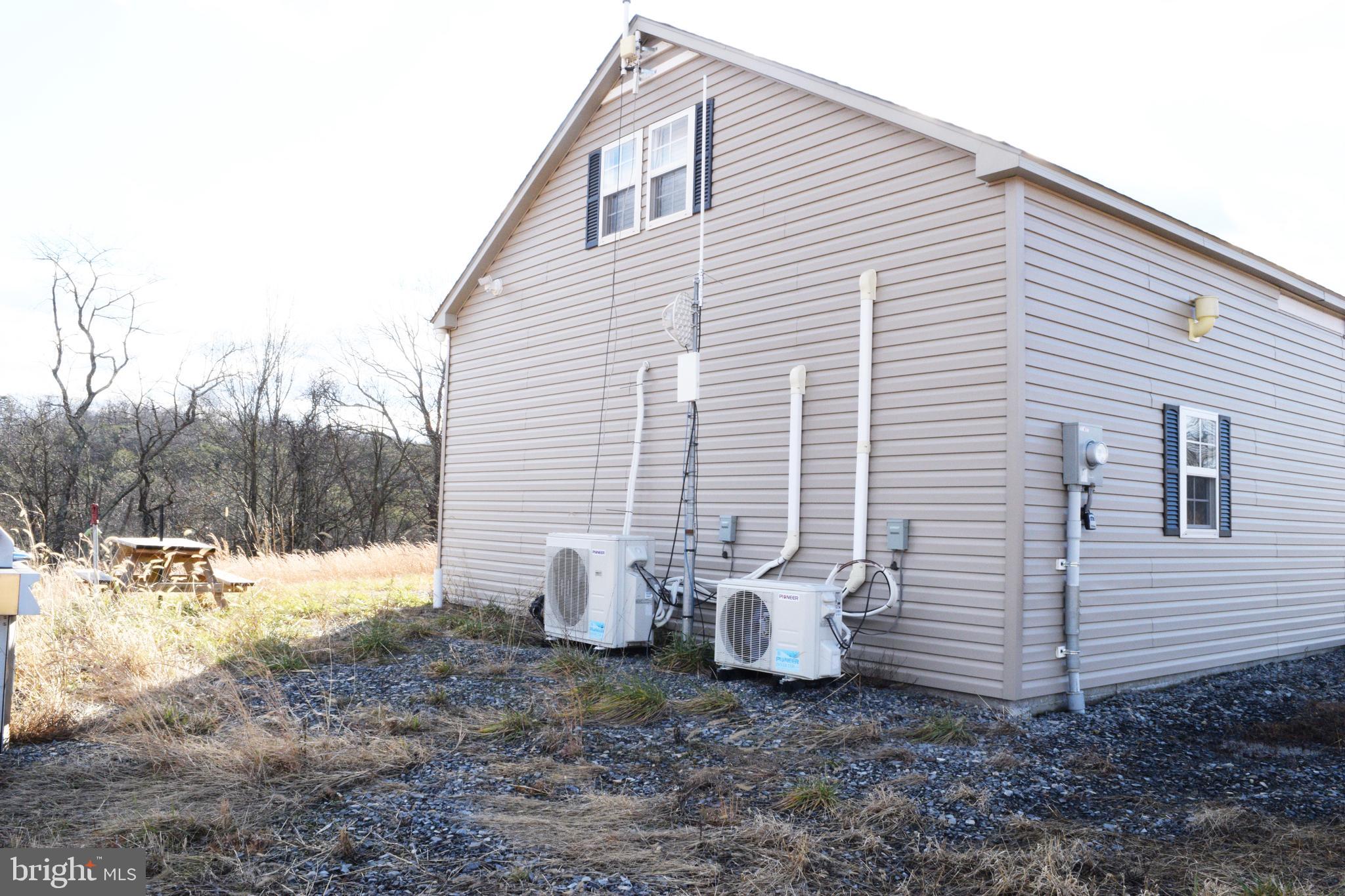 MOUNT LEVELS FARMS - Residential