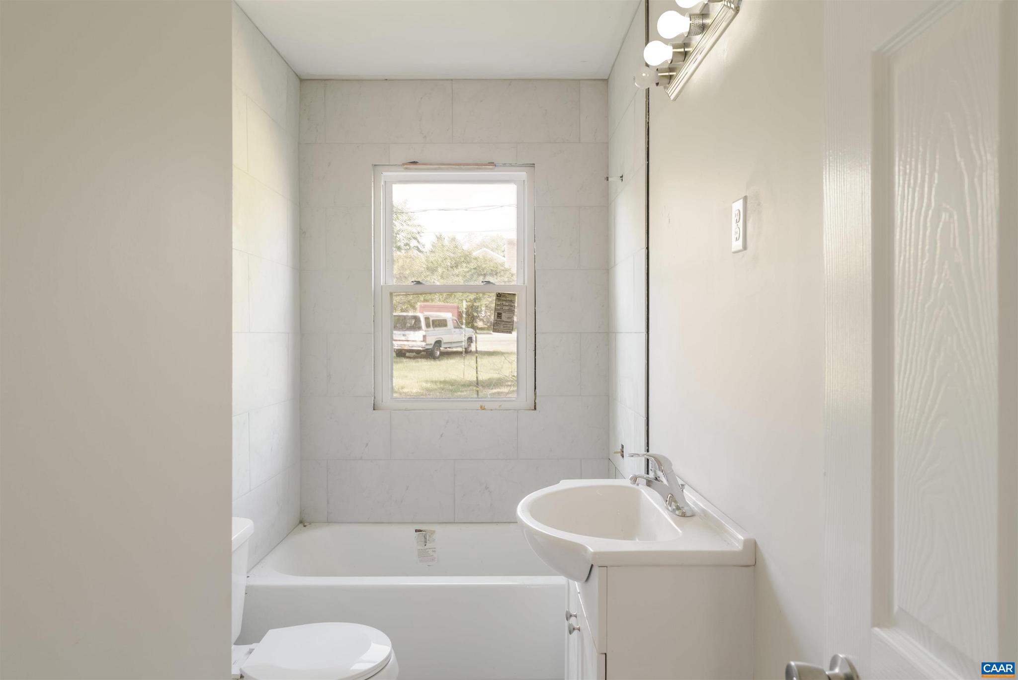 LOCUST GROVE - Residential