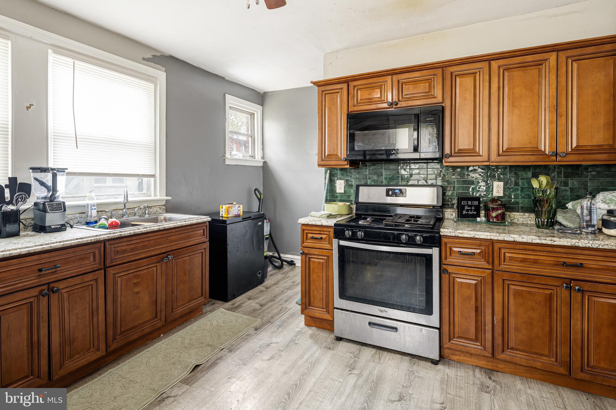 WEST OAK LANE - Residential
