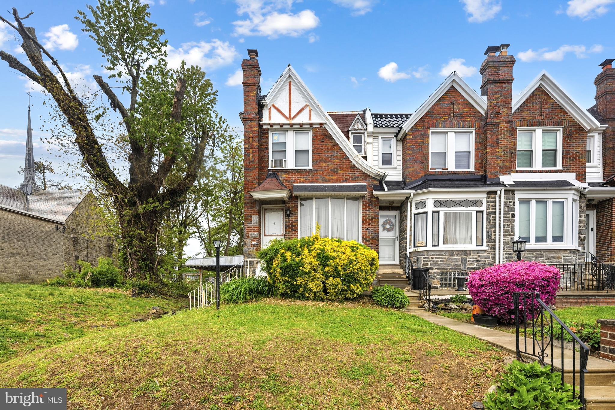 WEST OAK LANE - Residential