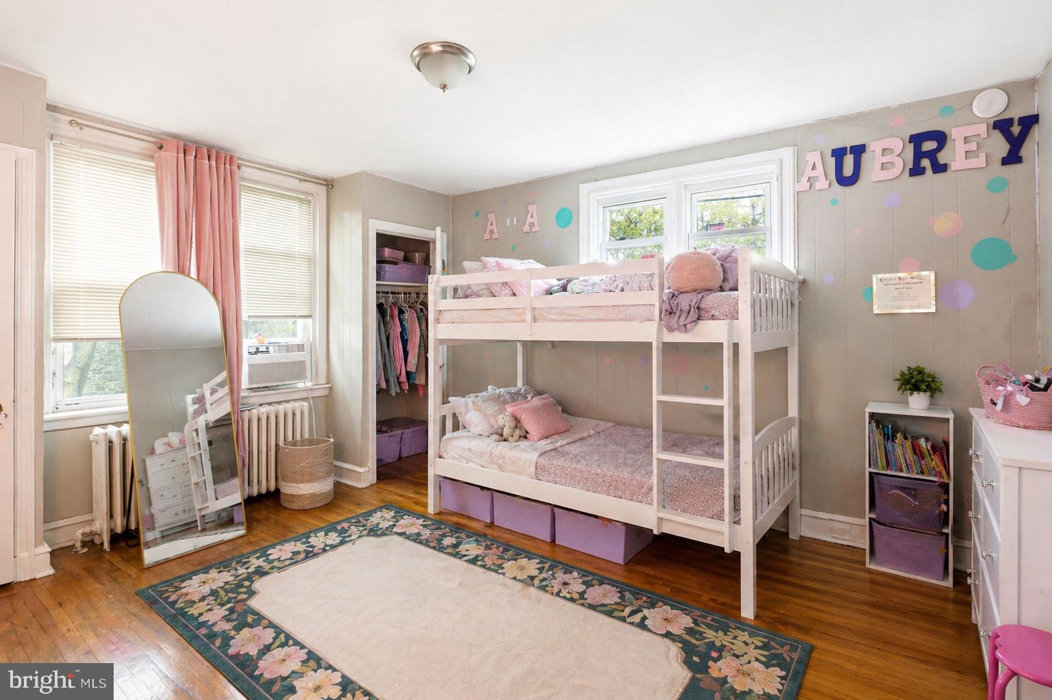 WEST OAK LANE - Residential