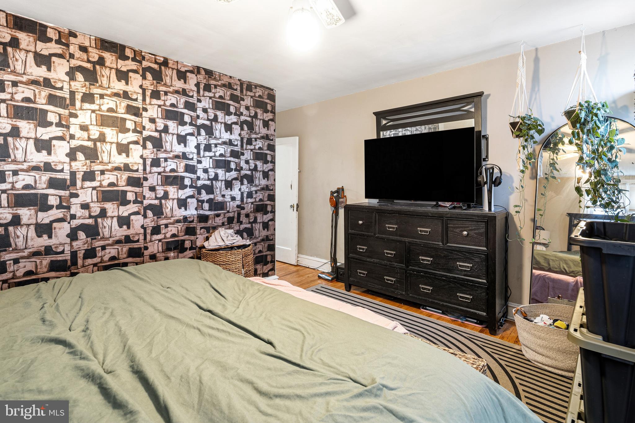 WEST OAK LANE - Residential