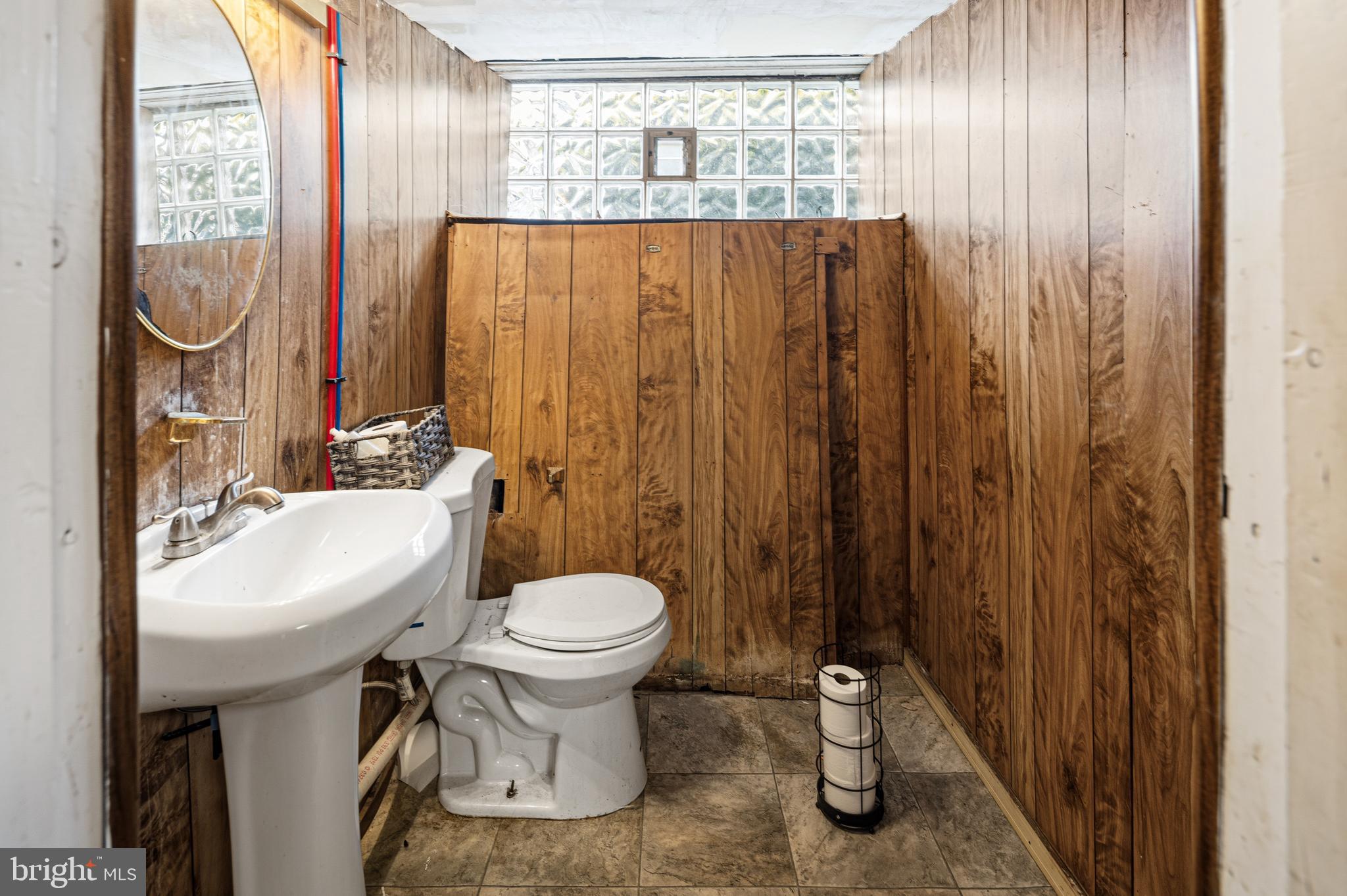 WEST OAK LANE - Residential