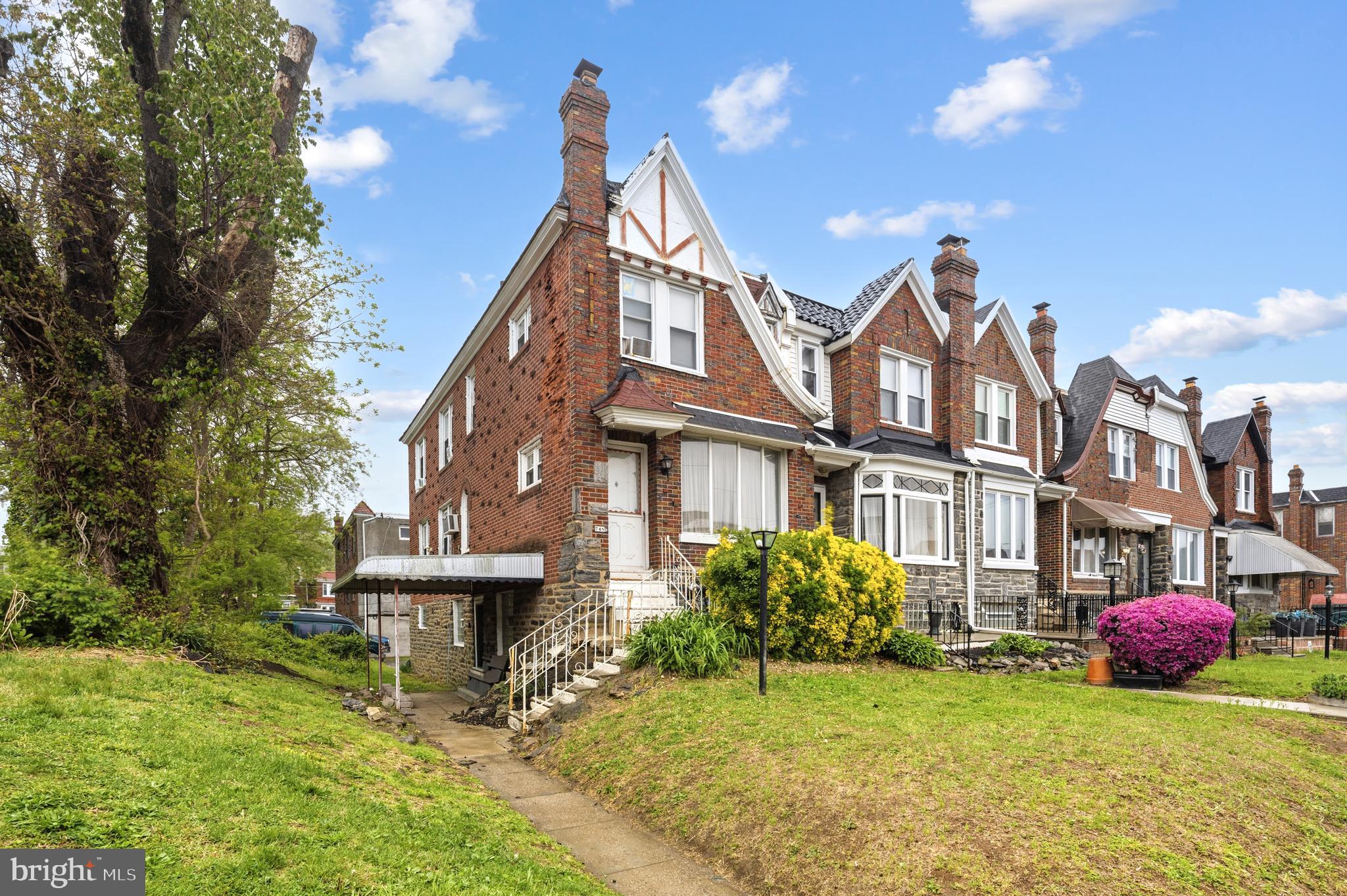 WEST OAK LANE - Residential