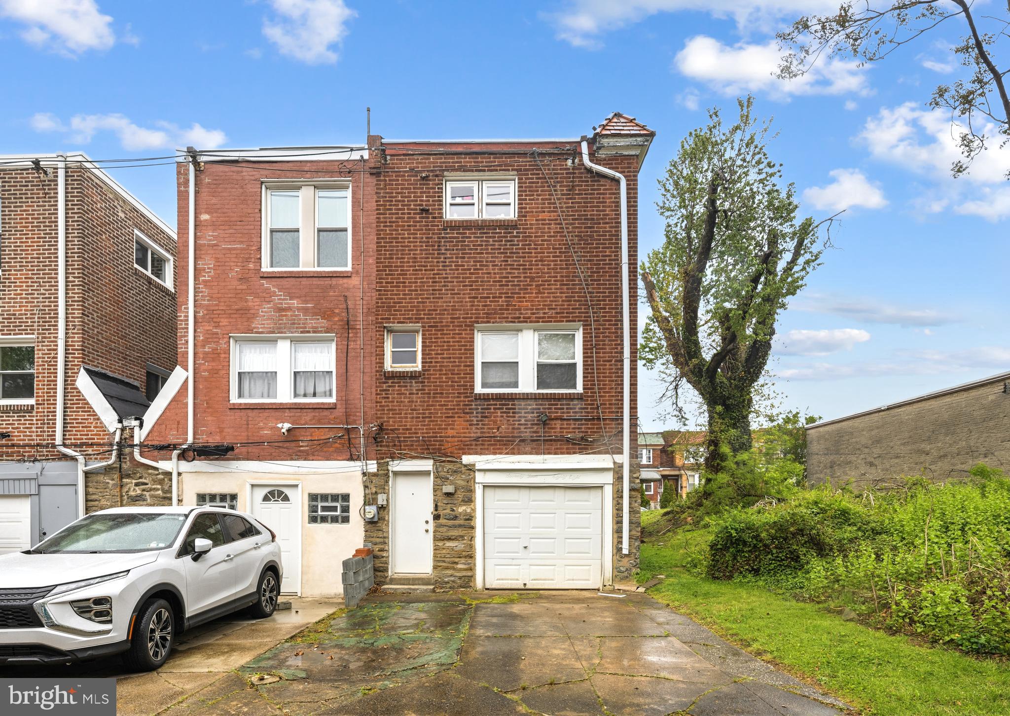 WEST OAK LANE - Residential