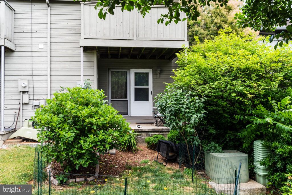 Photo of 539 CLOVERBROOK DR, EPHRATA, PA 17522 (MLS # PALA2036514)