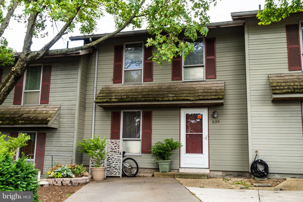 Photo of 539 CLOVERBROOK DR, EPHRATA, PA 17522 (MLS # PALA2036514)