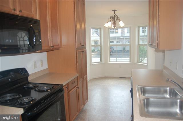 WINDING HILLS - Residential Lease