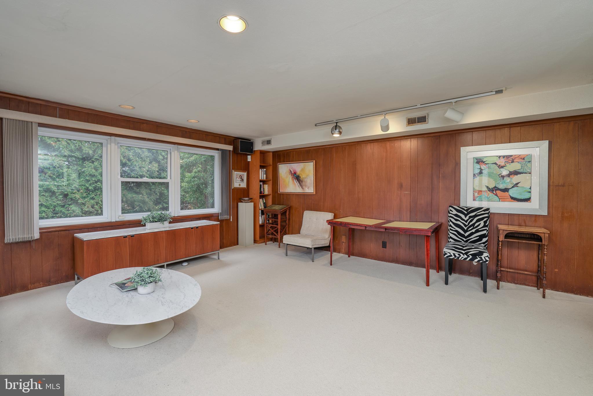 PINE VALLEY - Residential