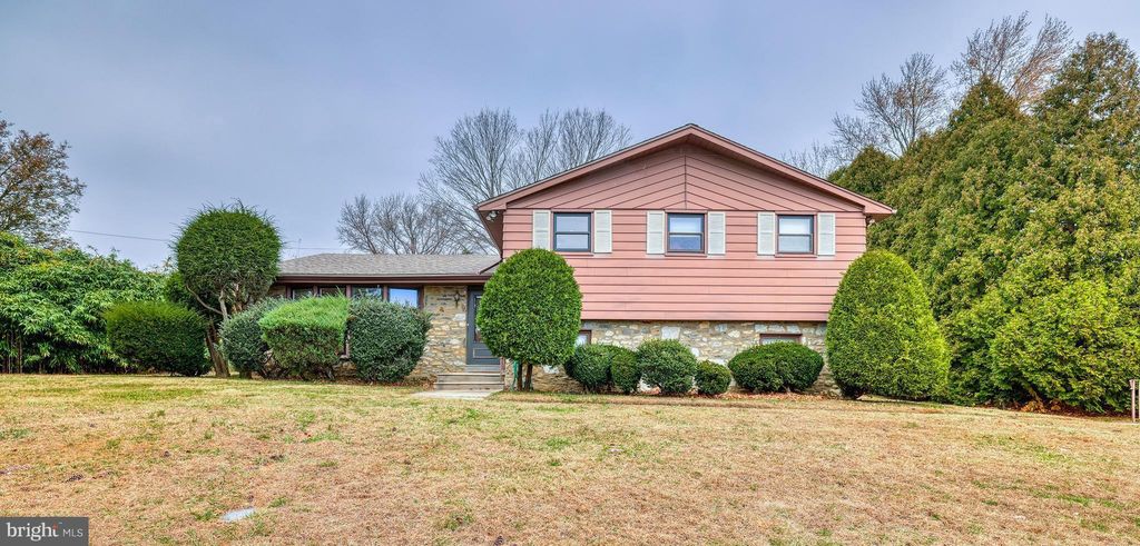 Photo of 117 Alexis Lane, PHILADELPHIA, PA 19115 (MLS # PAPH2562834)