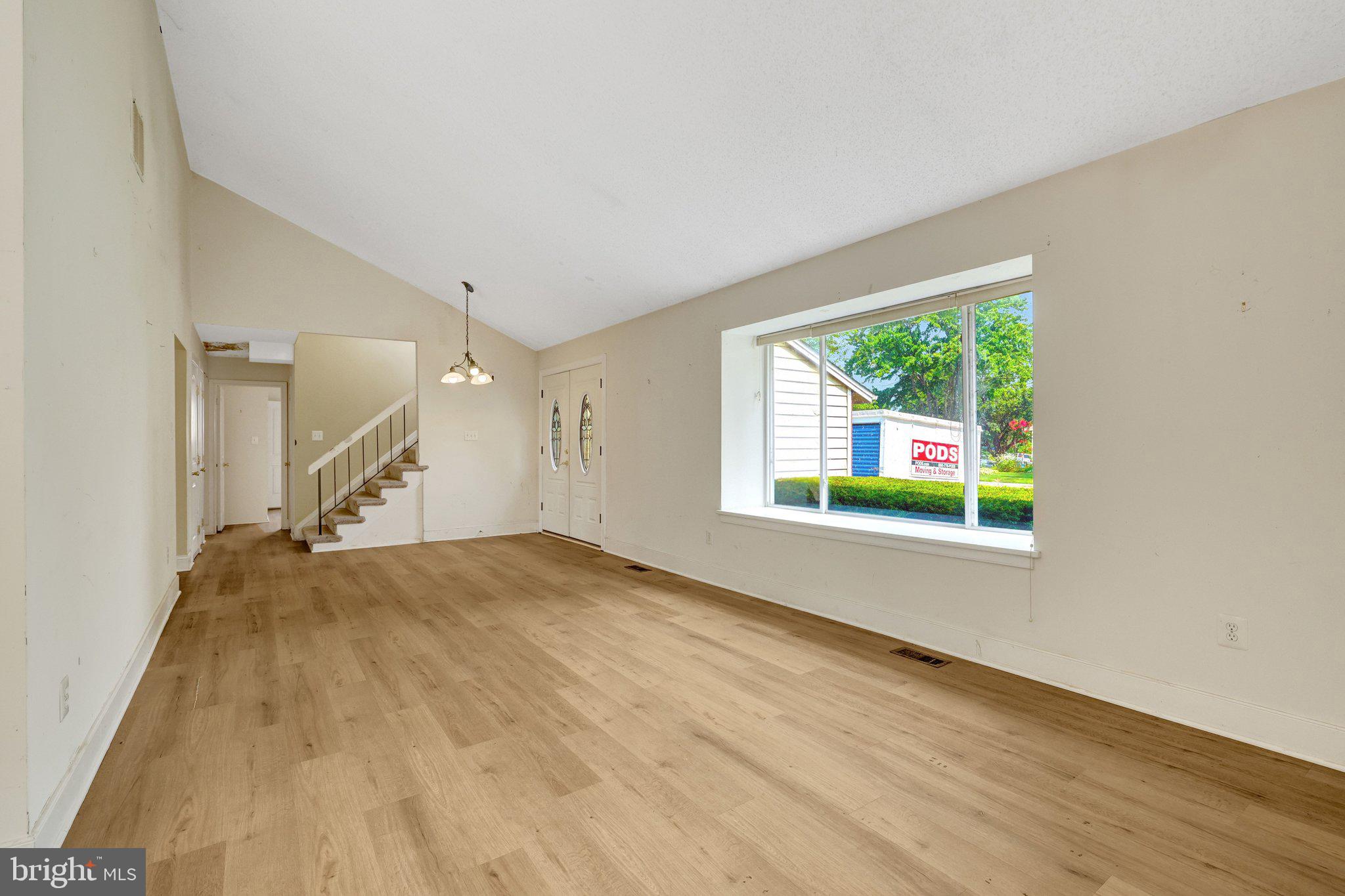 105 KALE AVENUE