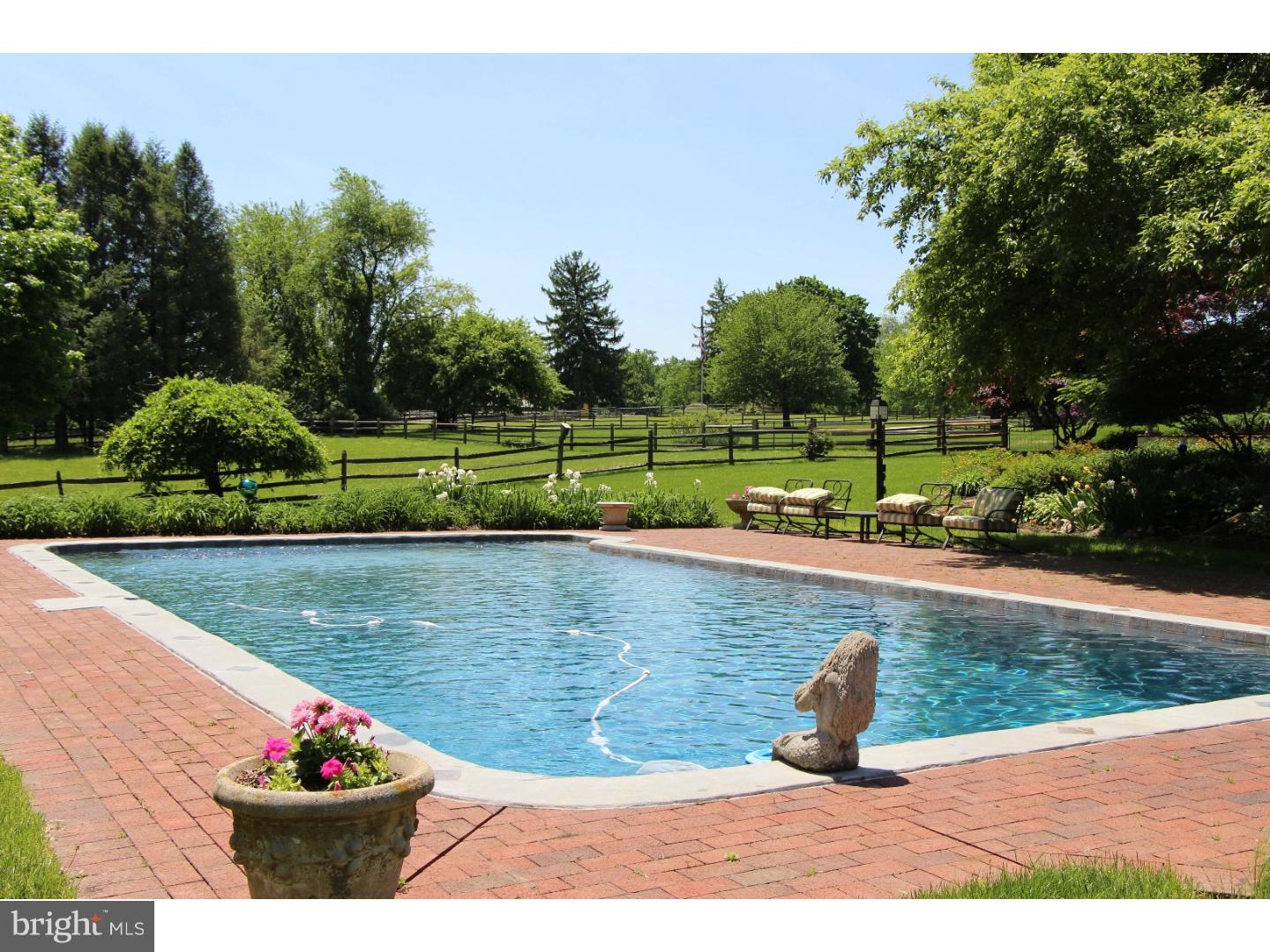 RADNOR HUNT - Residential