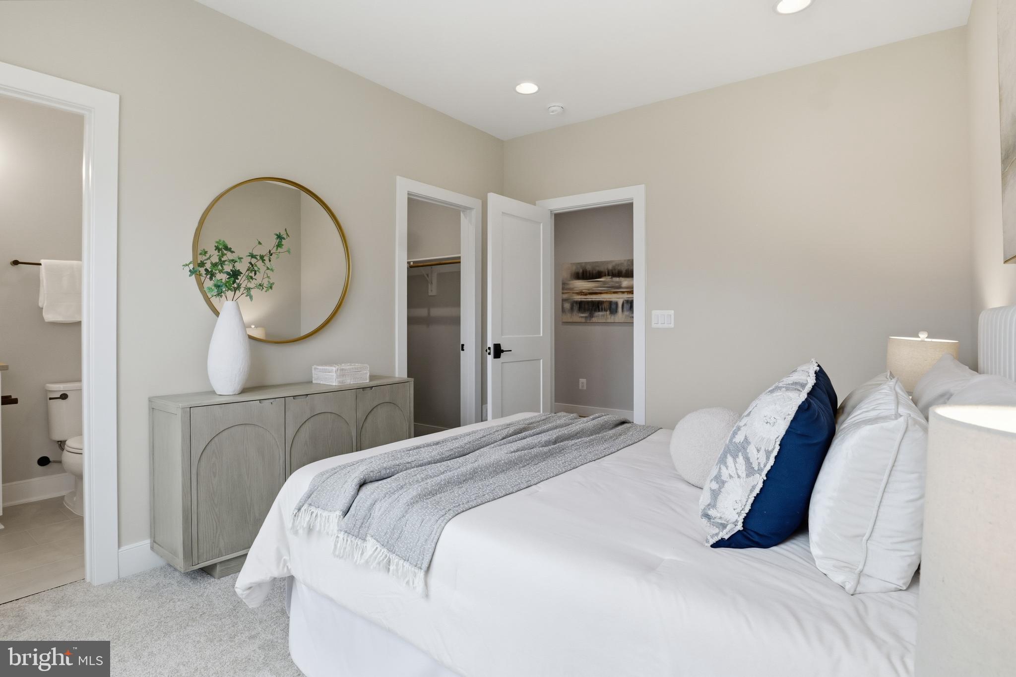 VIENNA HILLS - Residential