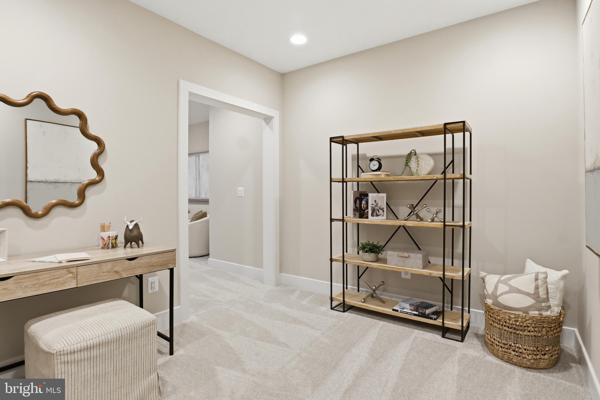 VIENNA HILLS - Residential