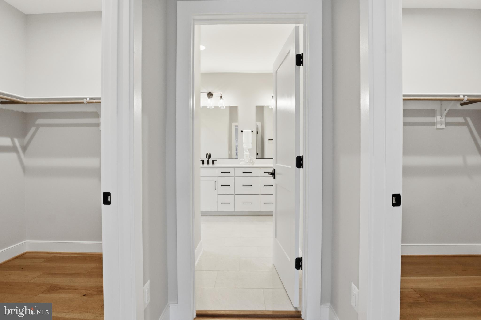 VIENNA HILLS - Residential