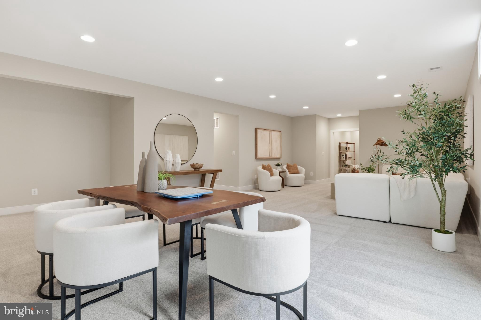 VIENNA HILLS - Residential