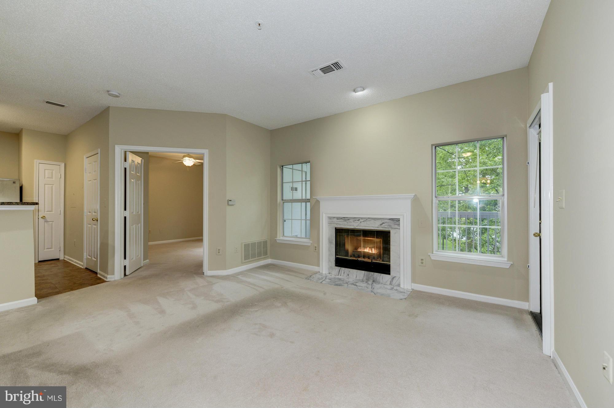 EDGEWATER AT TOWN CENTER - Residential