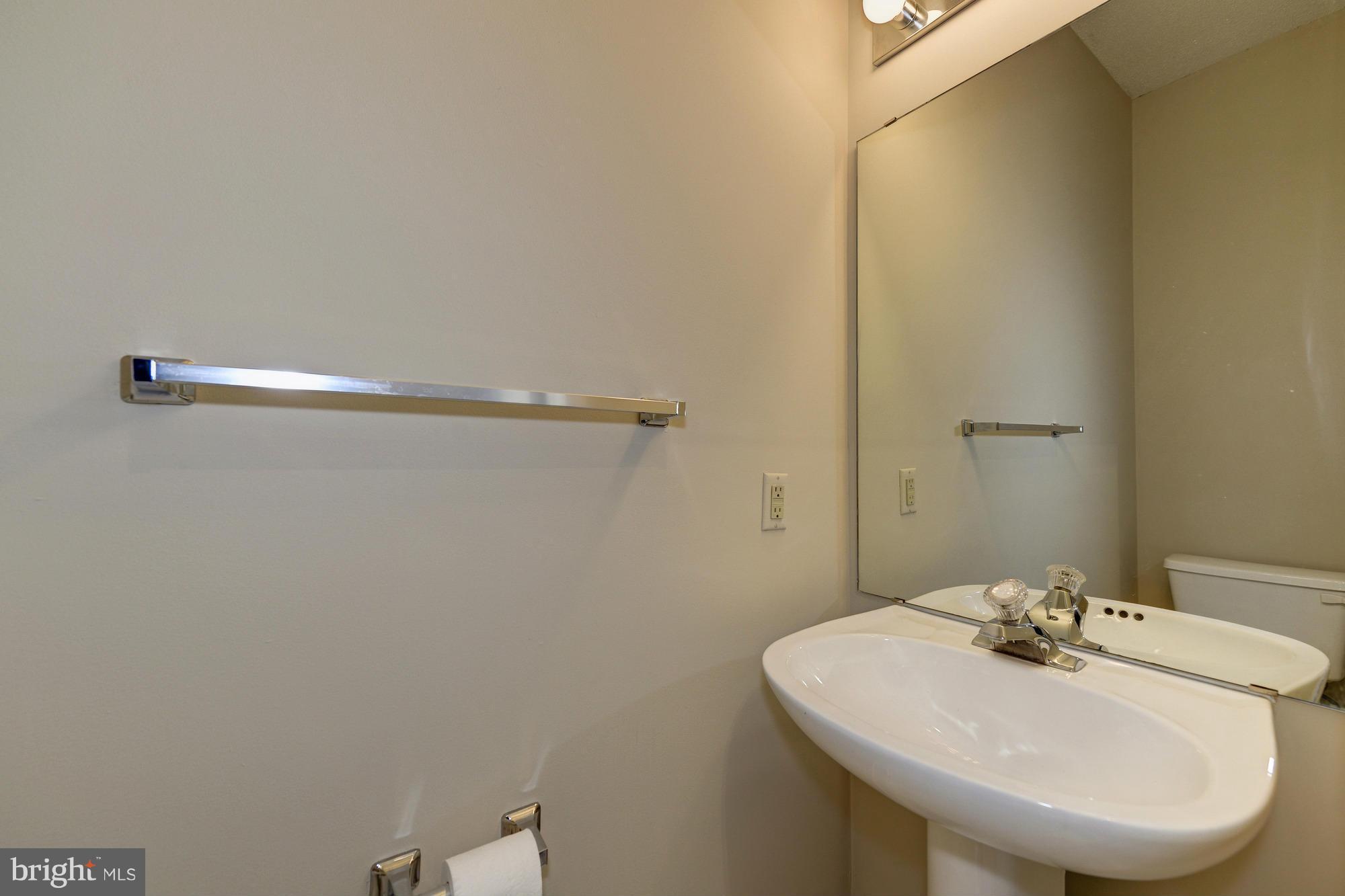 EDGEWATER AT TOWN CENTER - Residential