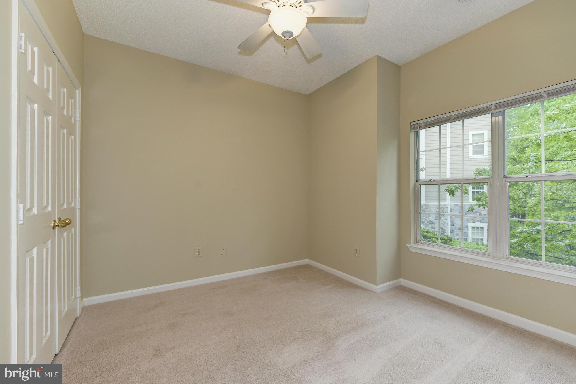 EDGEWATER AT TOWN CENTER - Residential