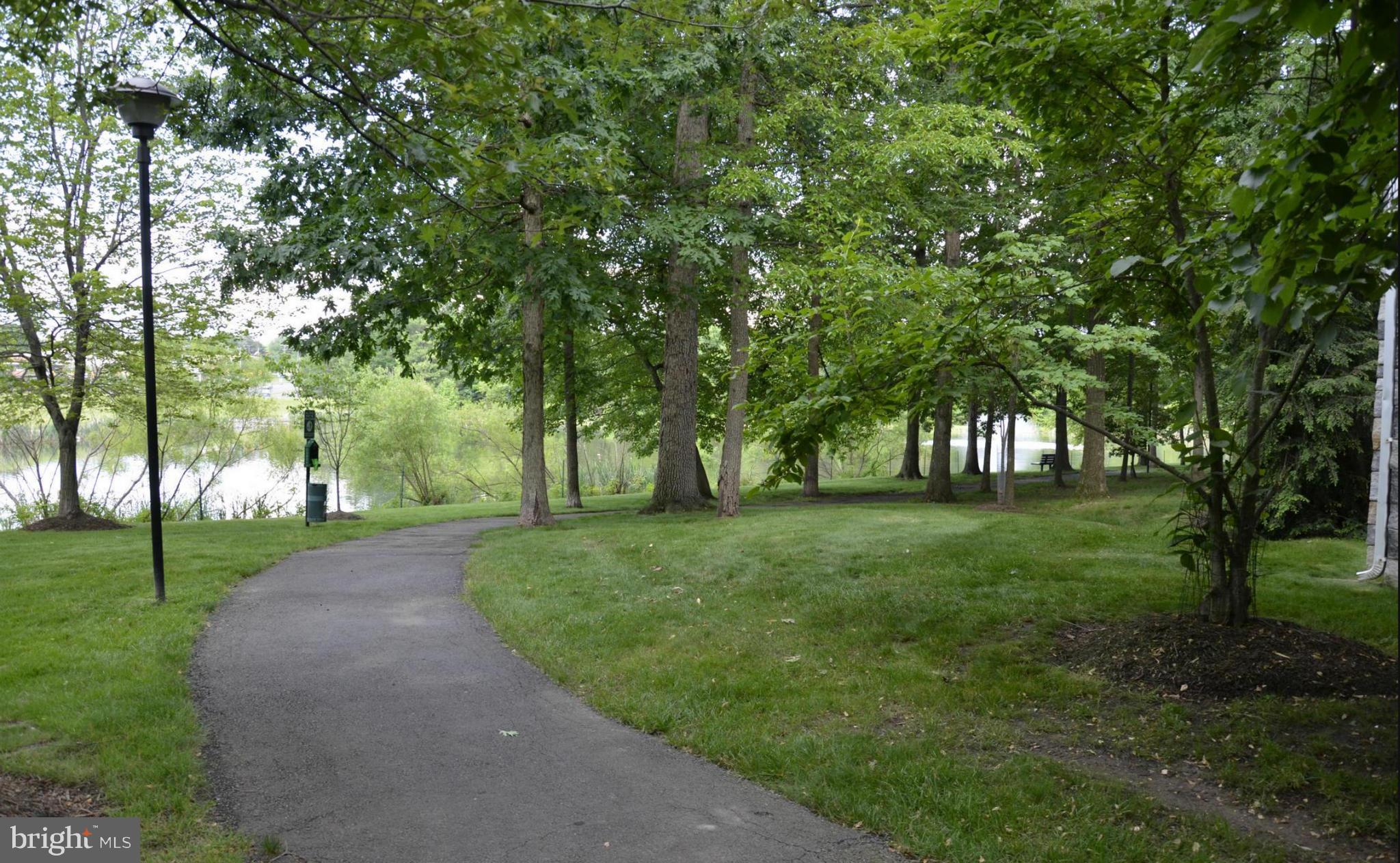 EDGEWATER AT TOWN CENTER - Residential