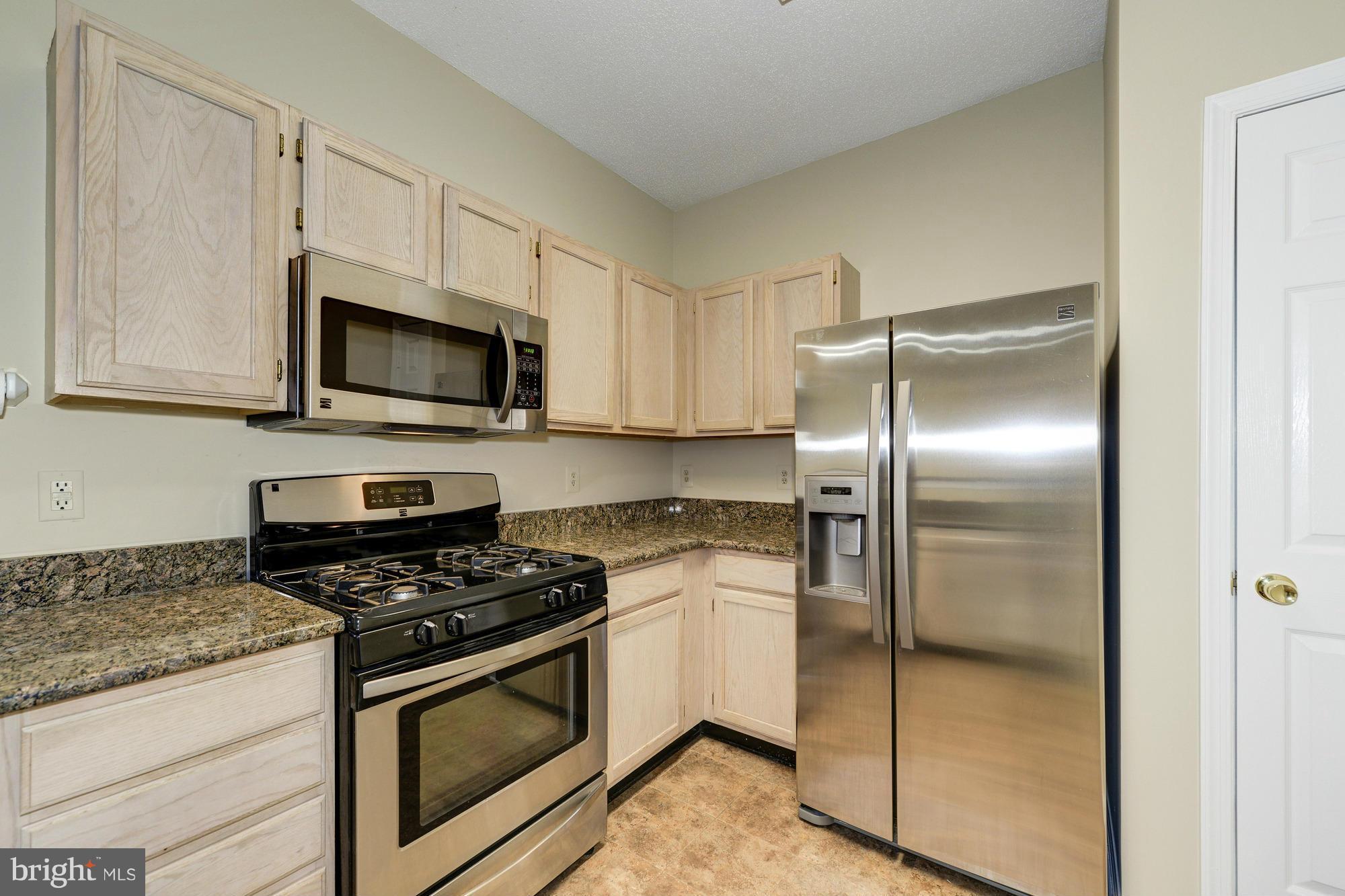 EDGEWATER AT TOWN CENTER - Residential