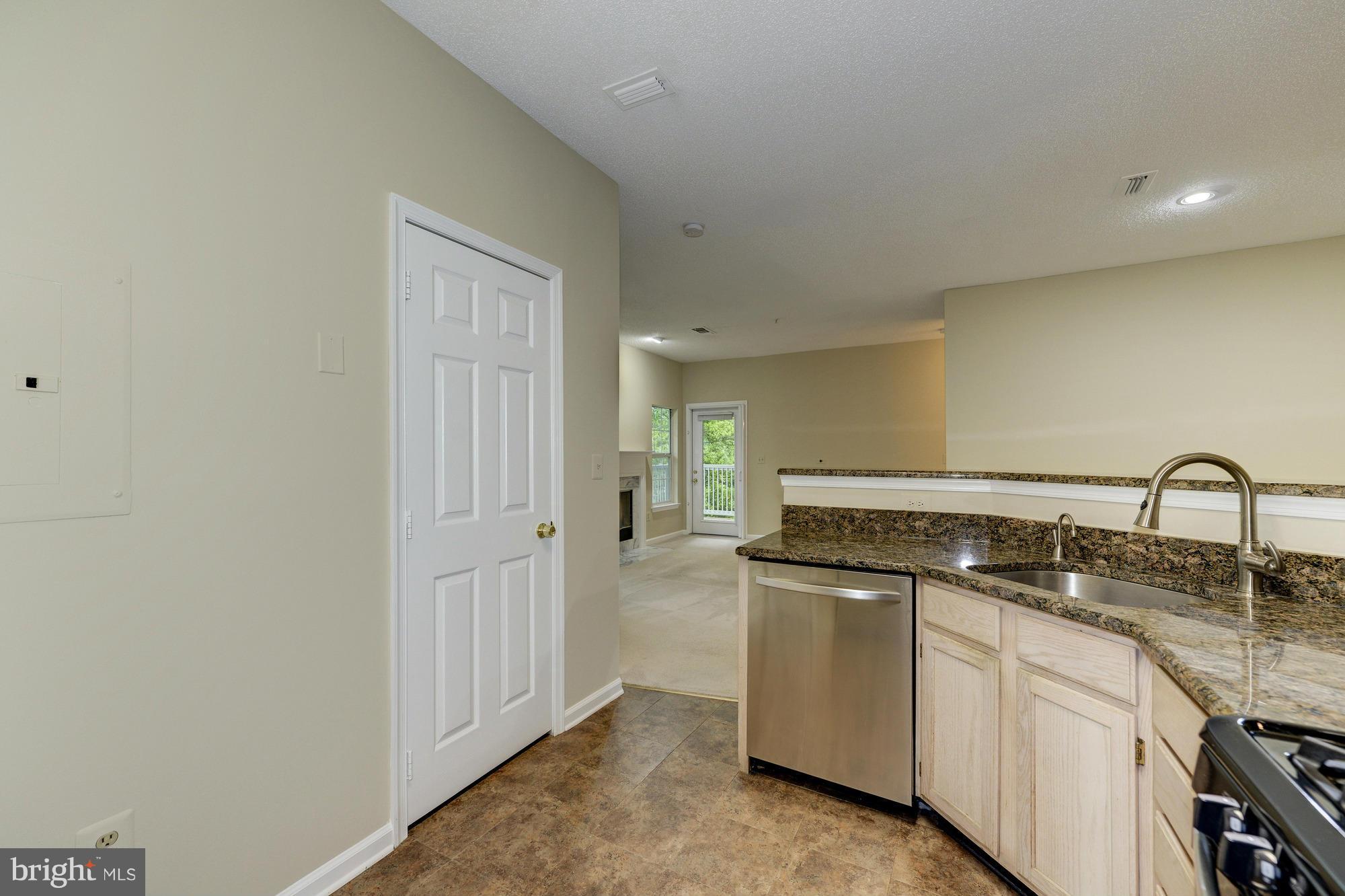 EDGEWATER AT TOWN CENTER - Residential