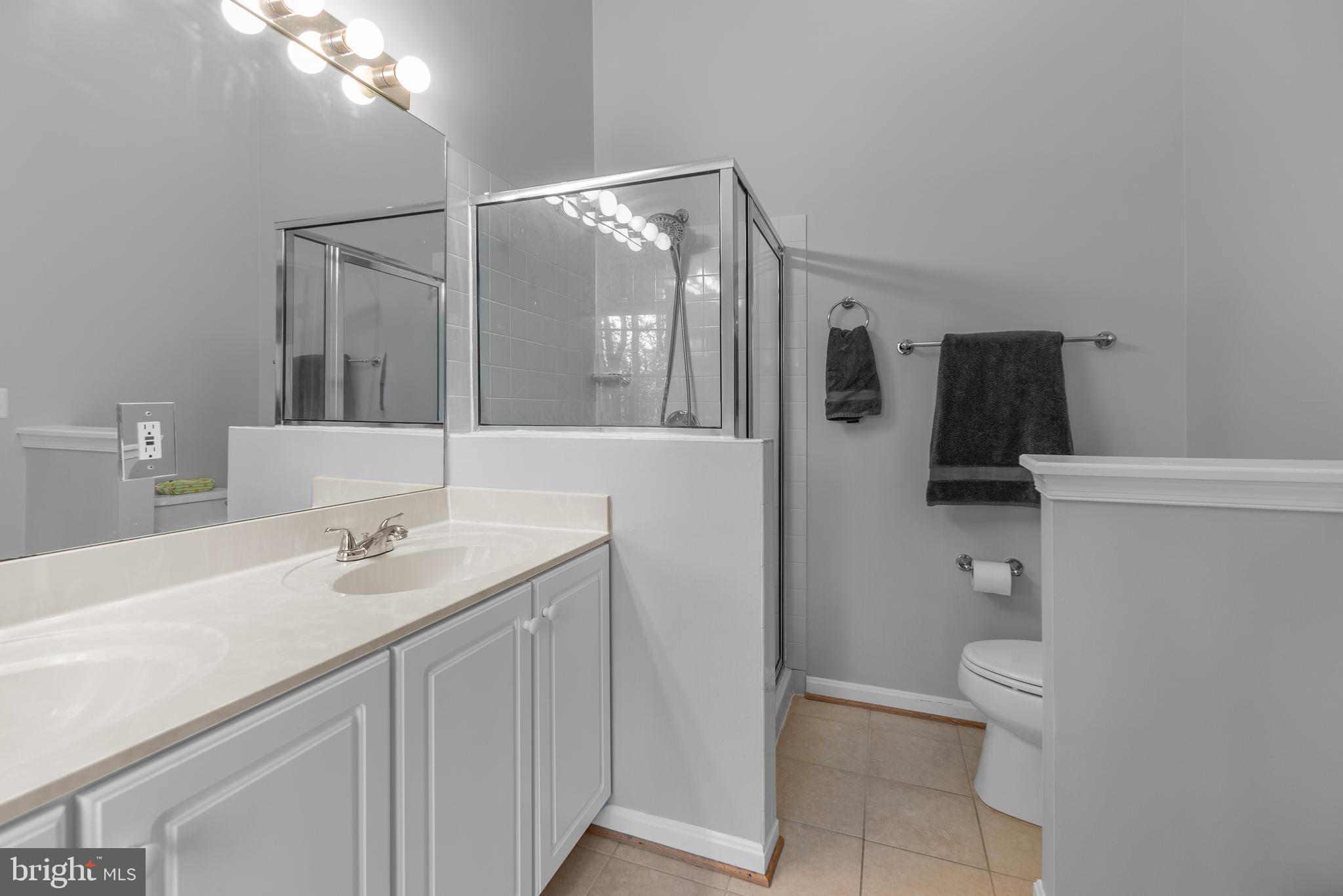 MANOR OAKS - Residential