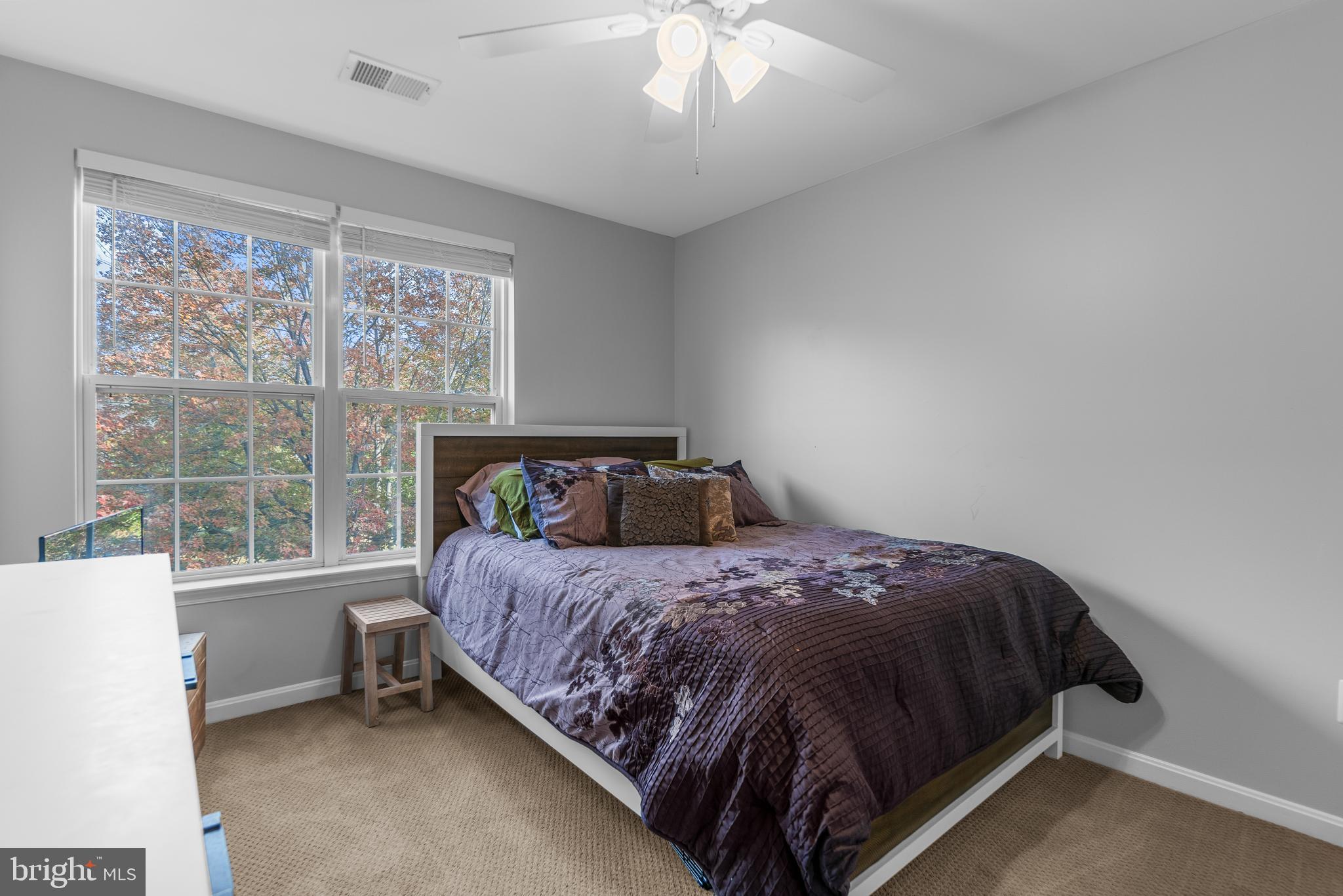 MANOR OAKS - Residential