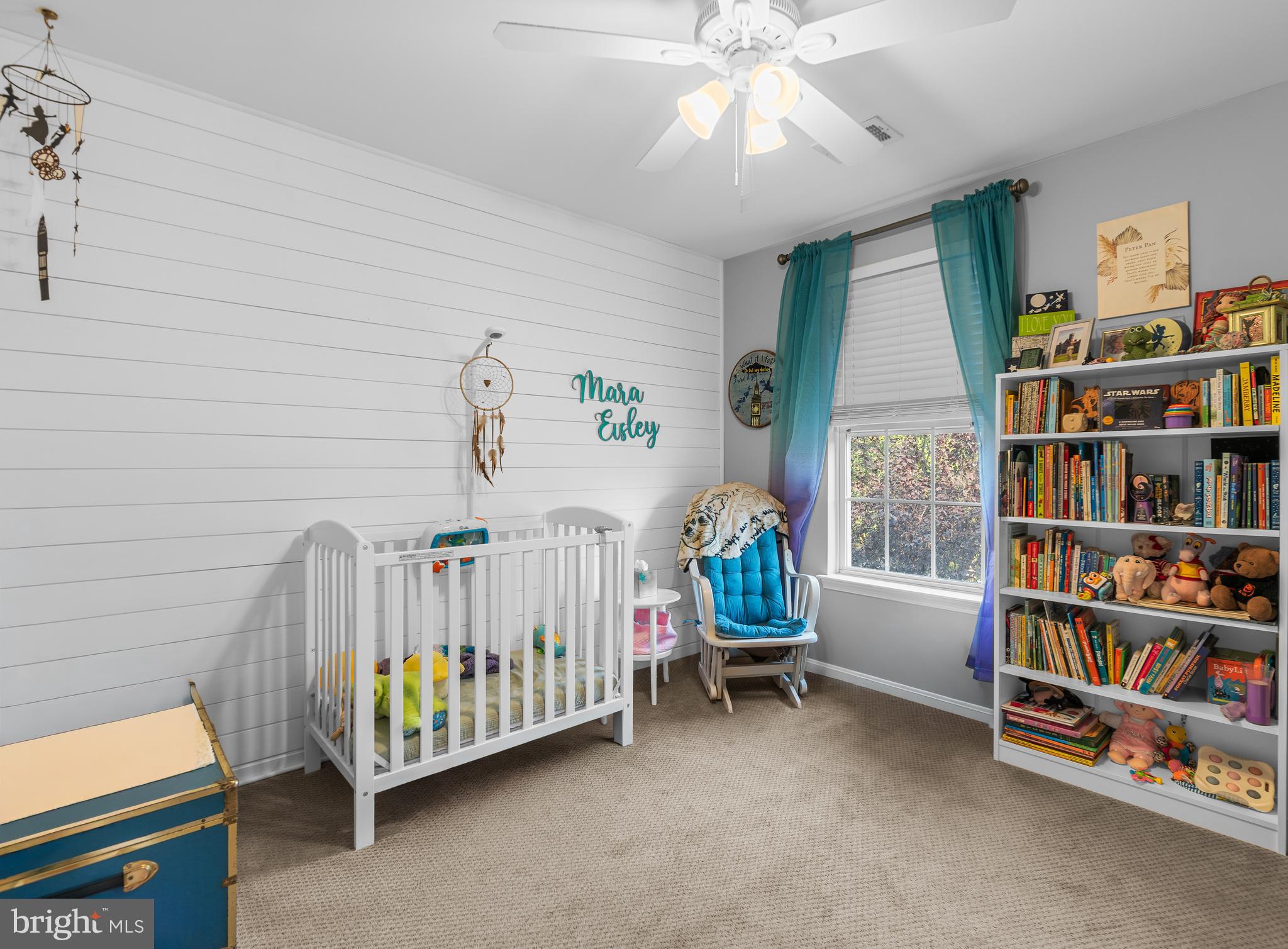 MANOR OAKS - Residential