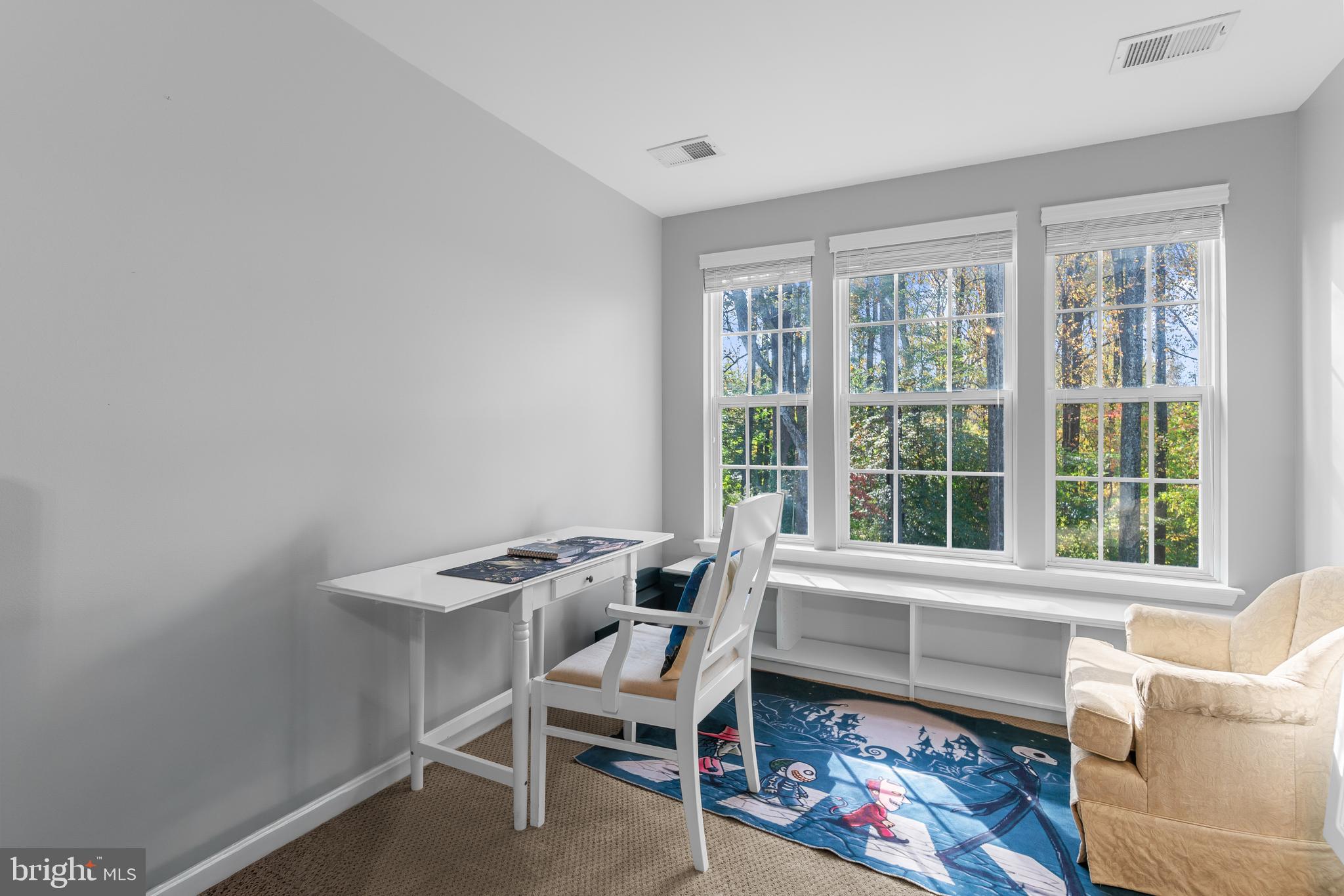 MANOR OAKS - Residential