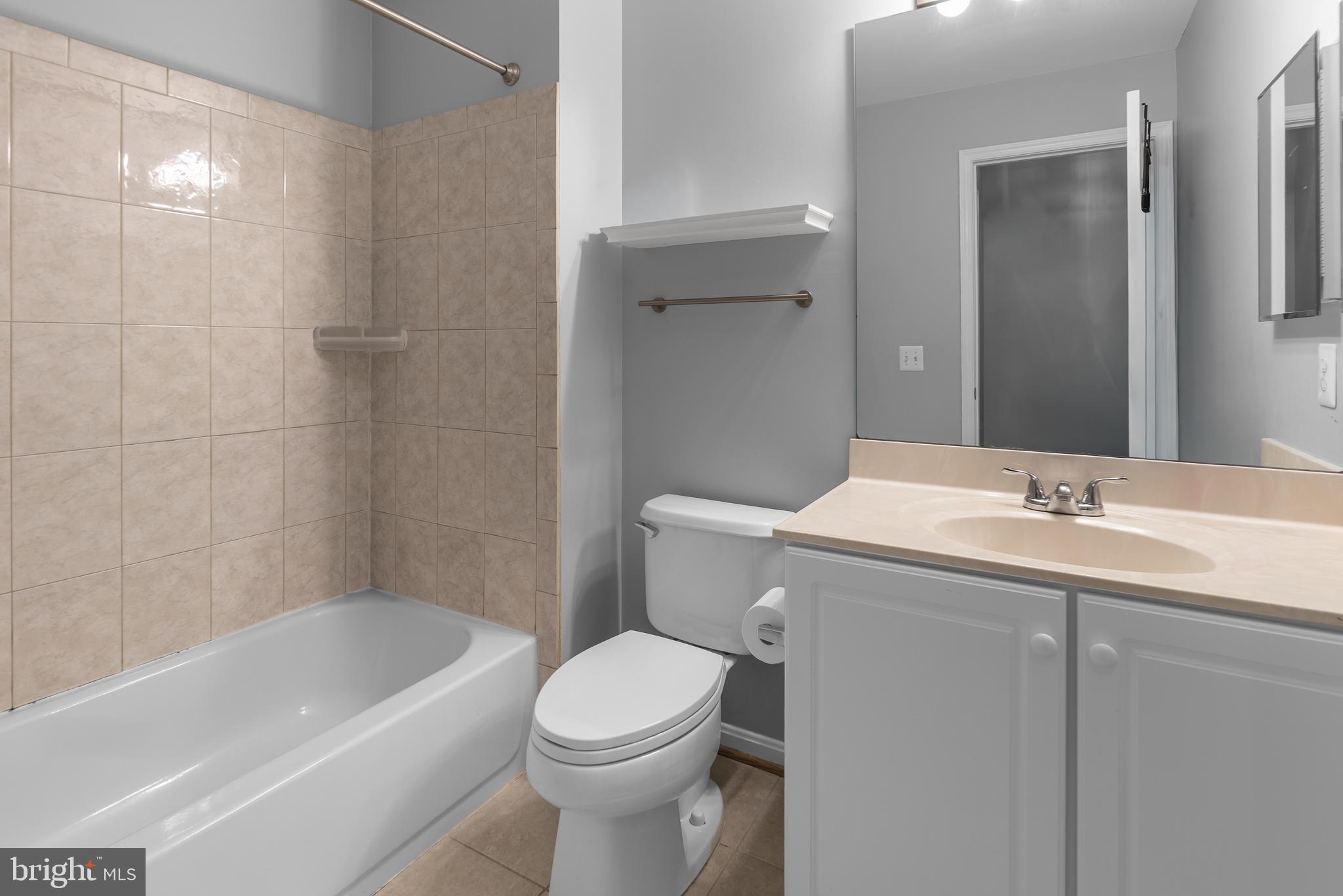 MANOR OAKS - Residential