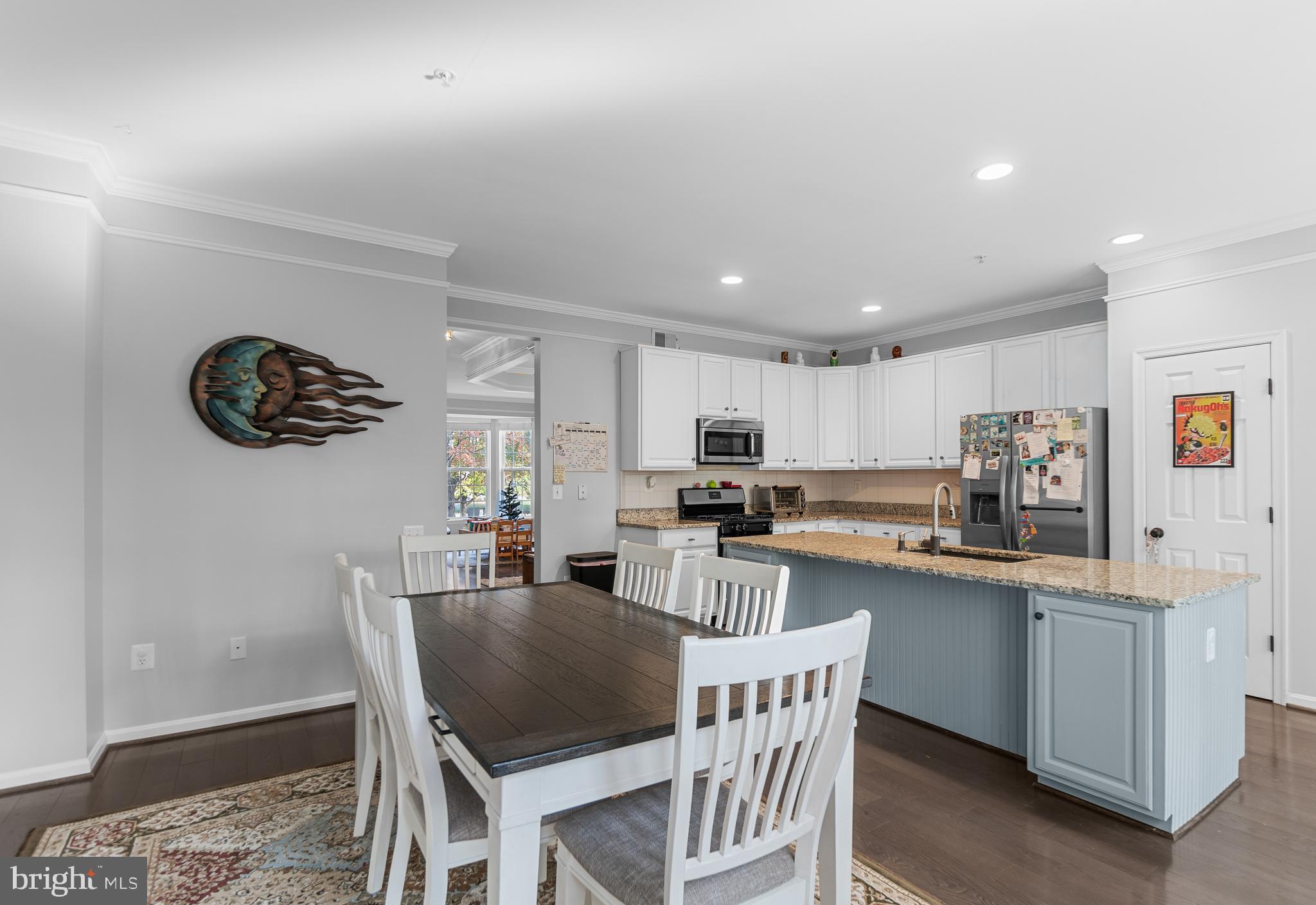 MANOR OAKS - Residential