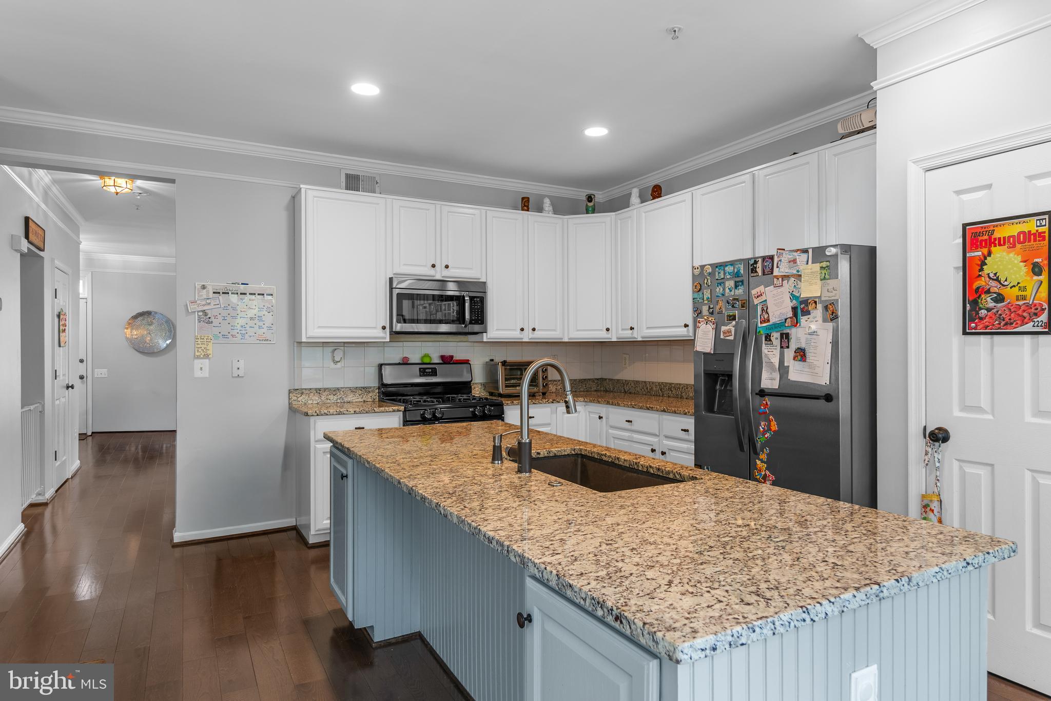 MANOR OAKS - Residential