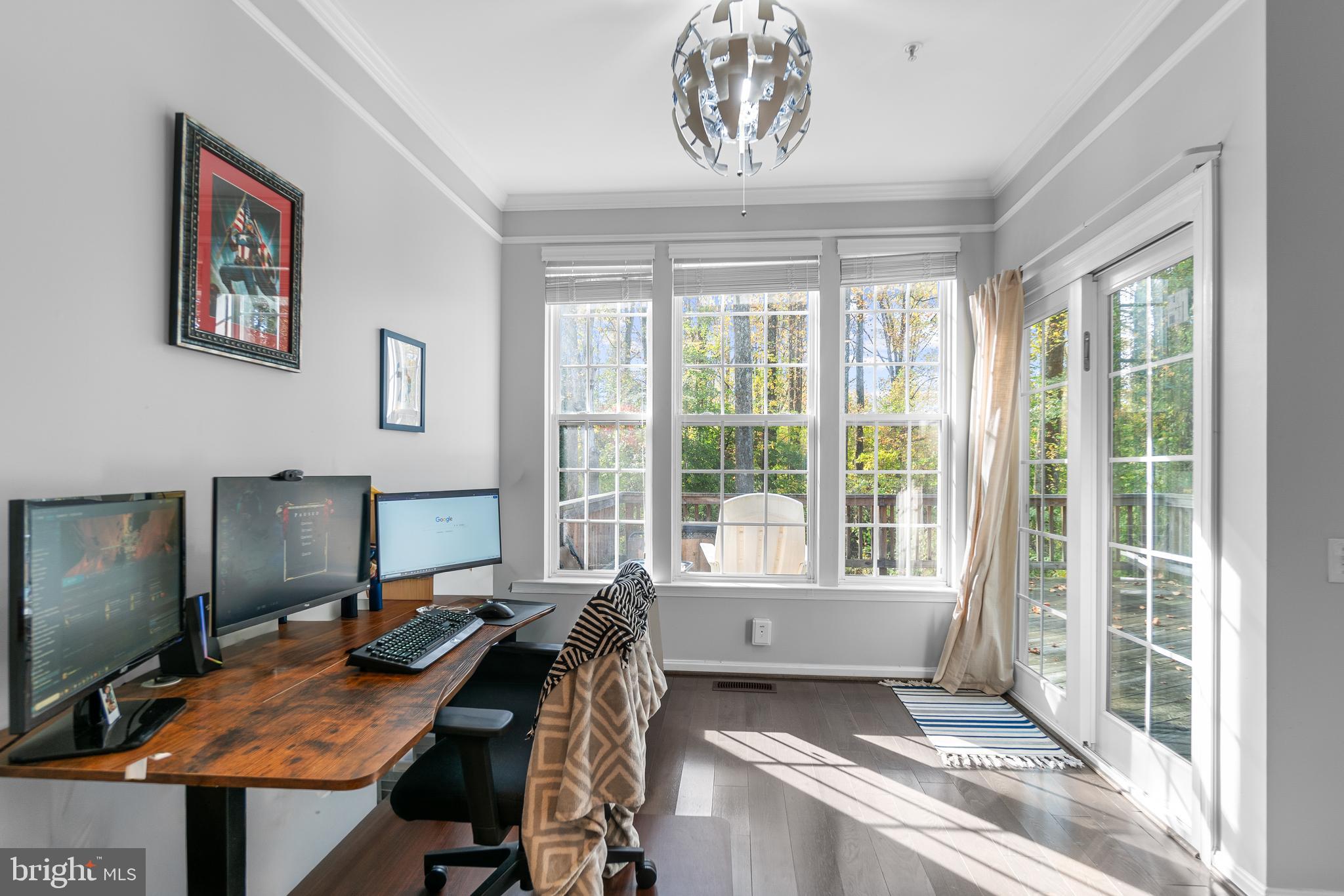 MANOR OAKS - Residential