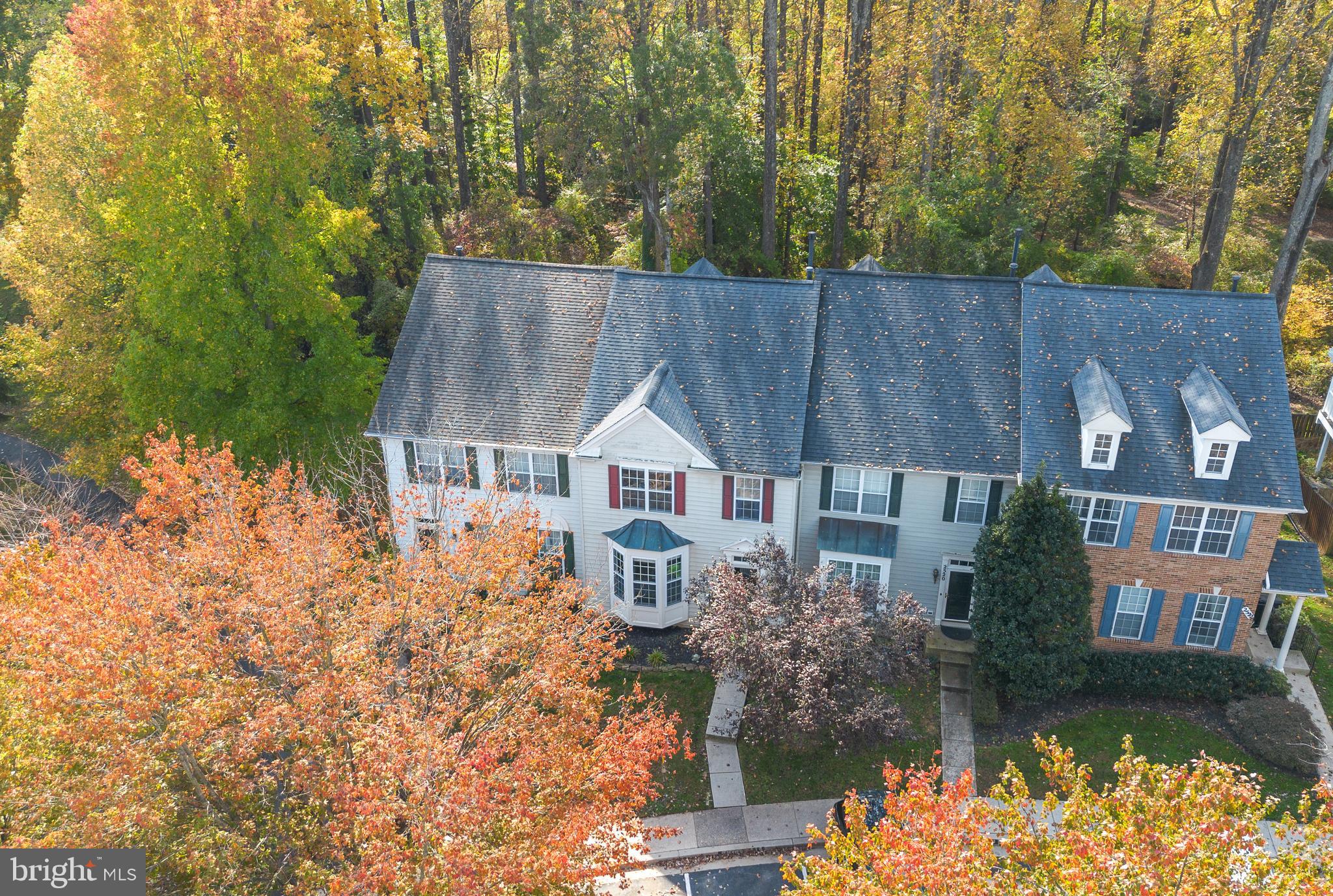 MANOR OAKS - Residential