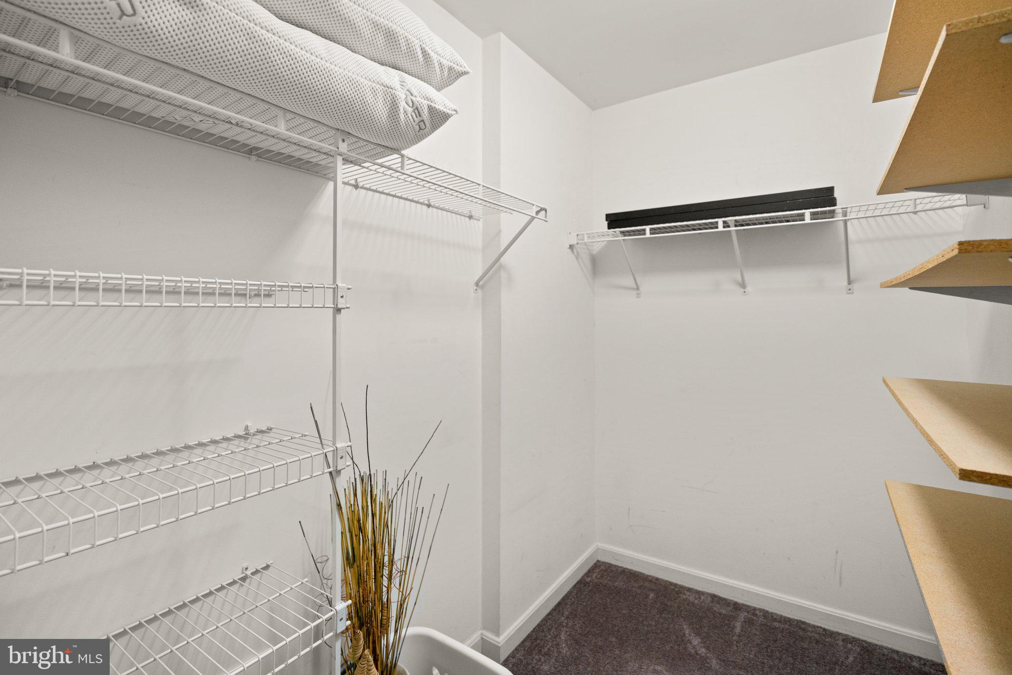 BOSTON COURTS - Residential