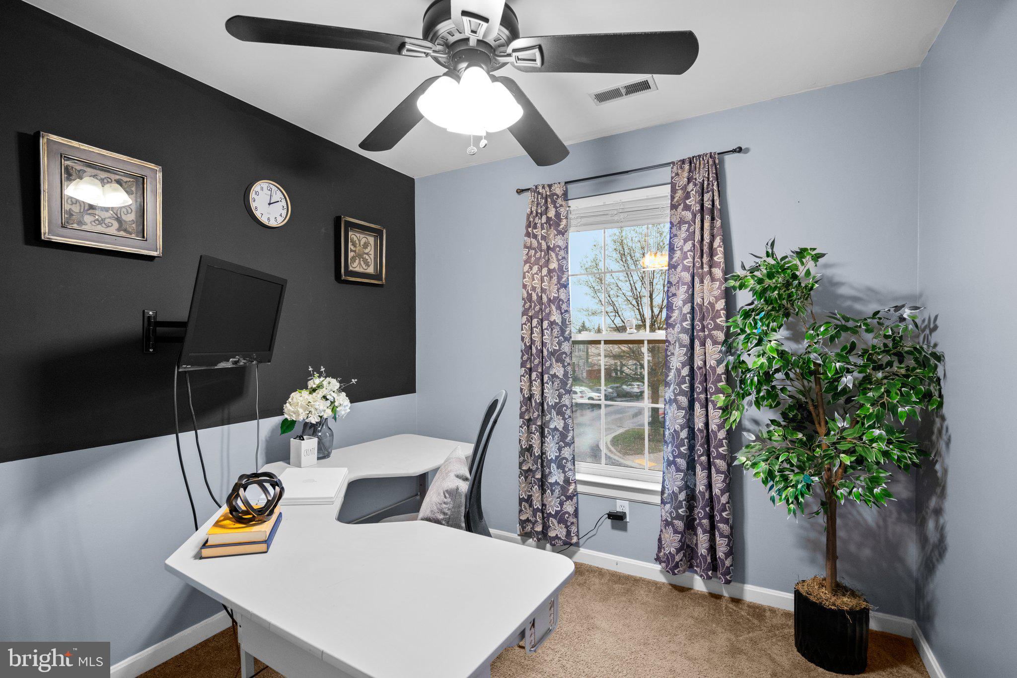 BOSTON COURTS - Residential