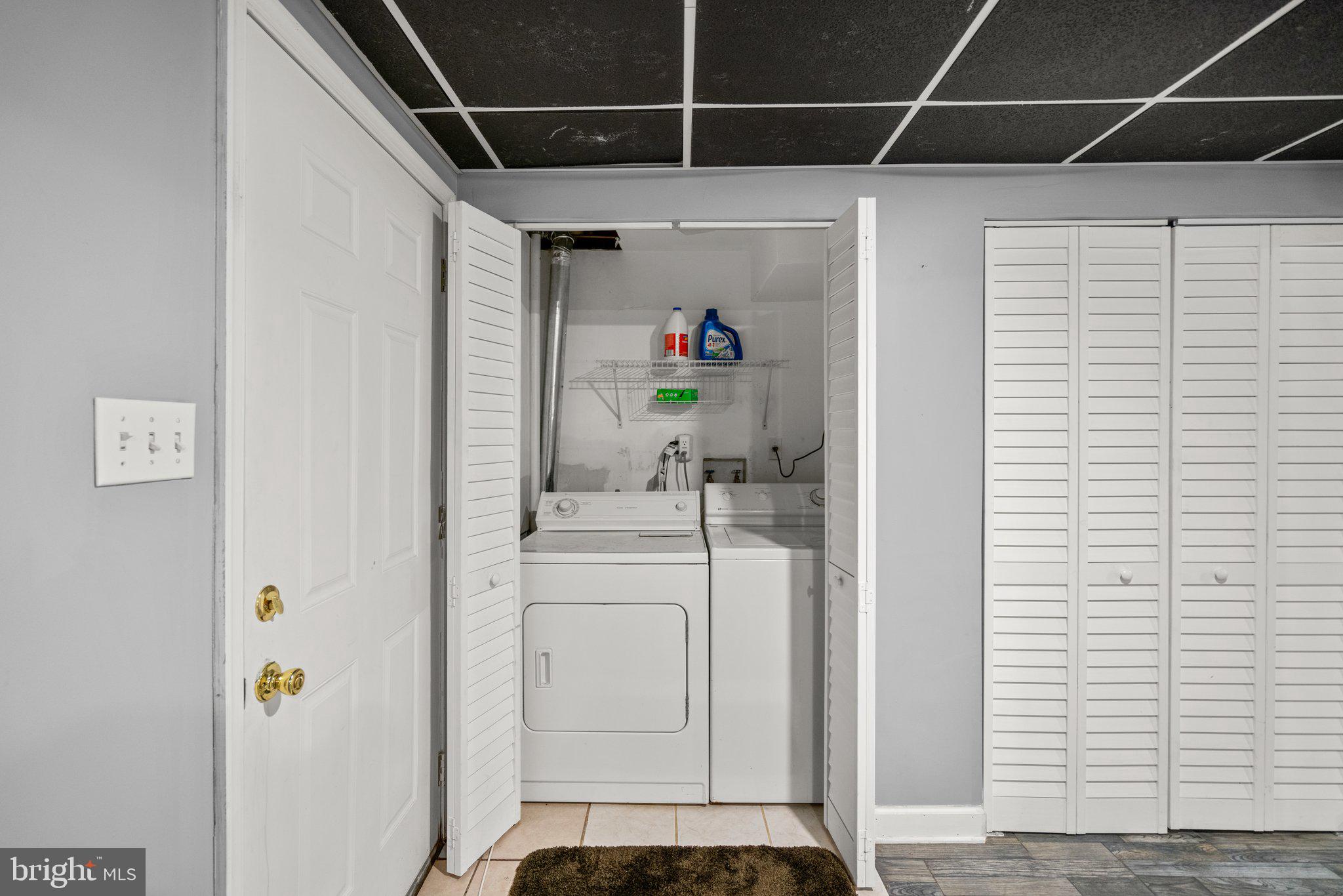 BOSTON COURTS - Residential