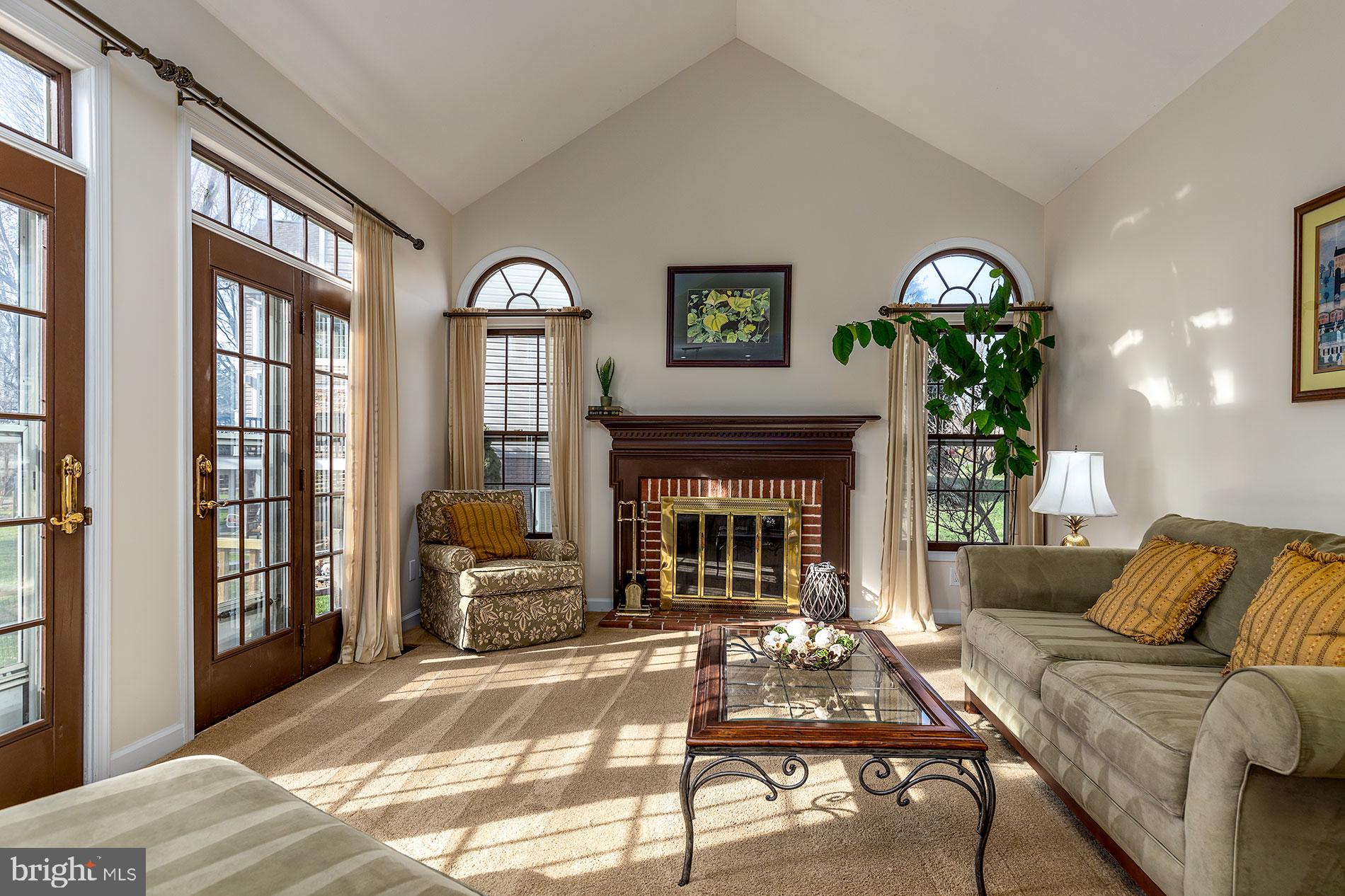 LIFESTYLE AT SULLY STATION - Residential