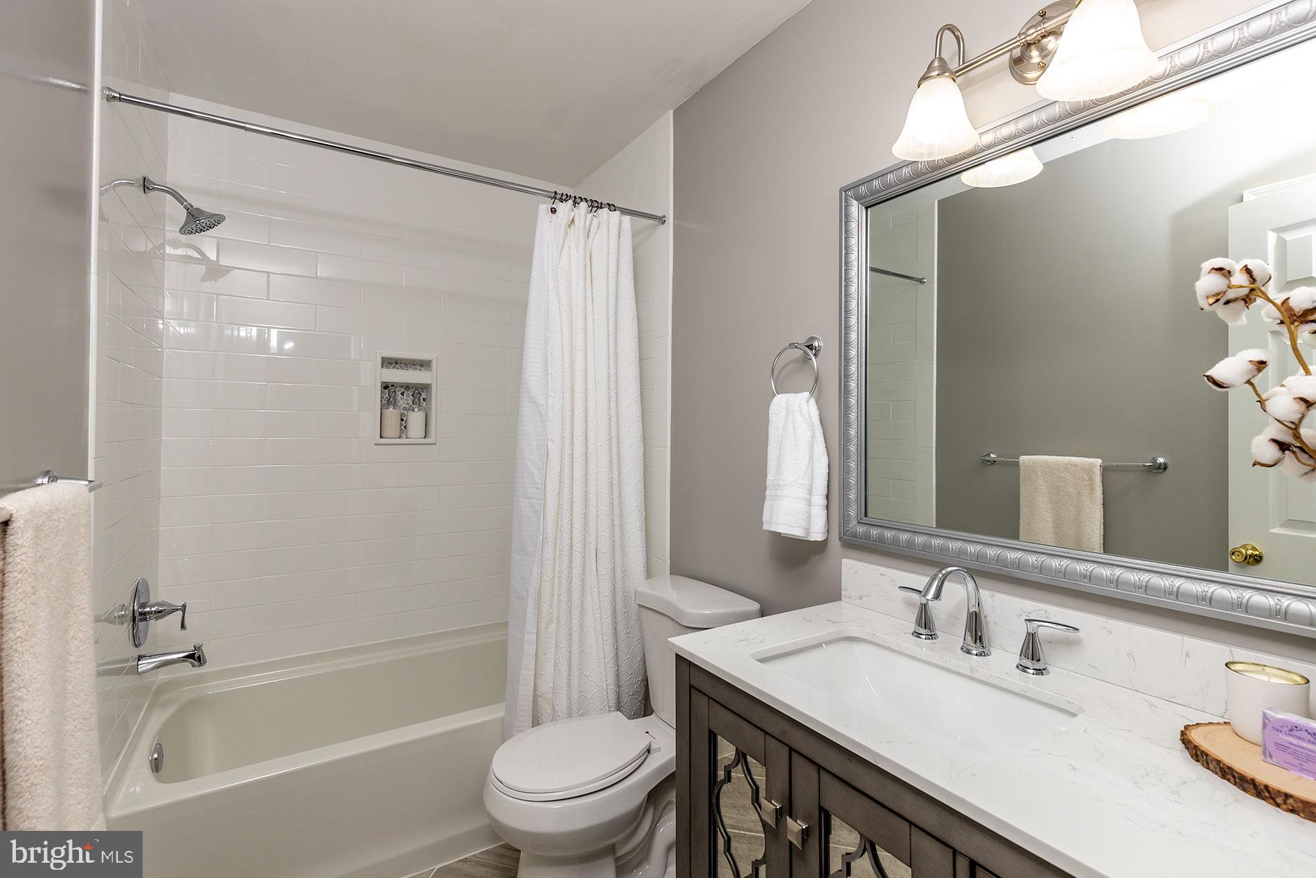 LIFESTYLE AT SULLY STATION - Residential