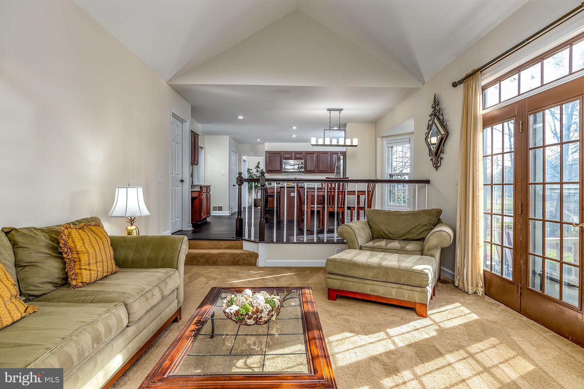 LIFESTYLE AT SULLY STATION - Residential