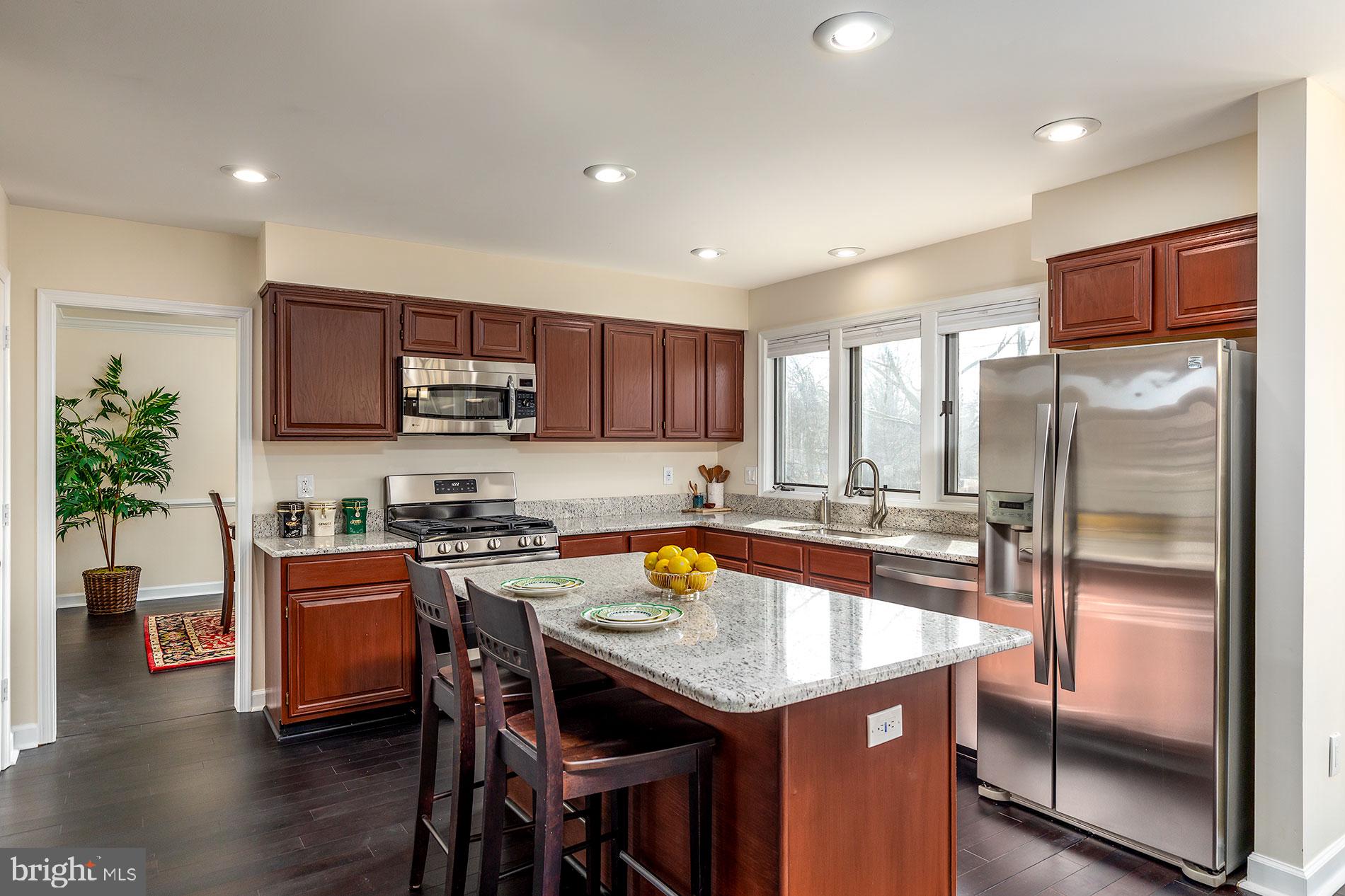 LIFESTYLE AT SULLY STATION - Residential