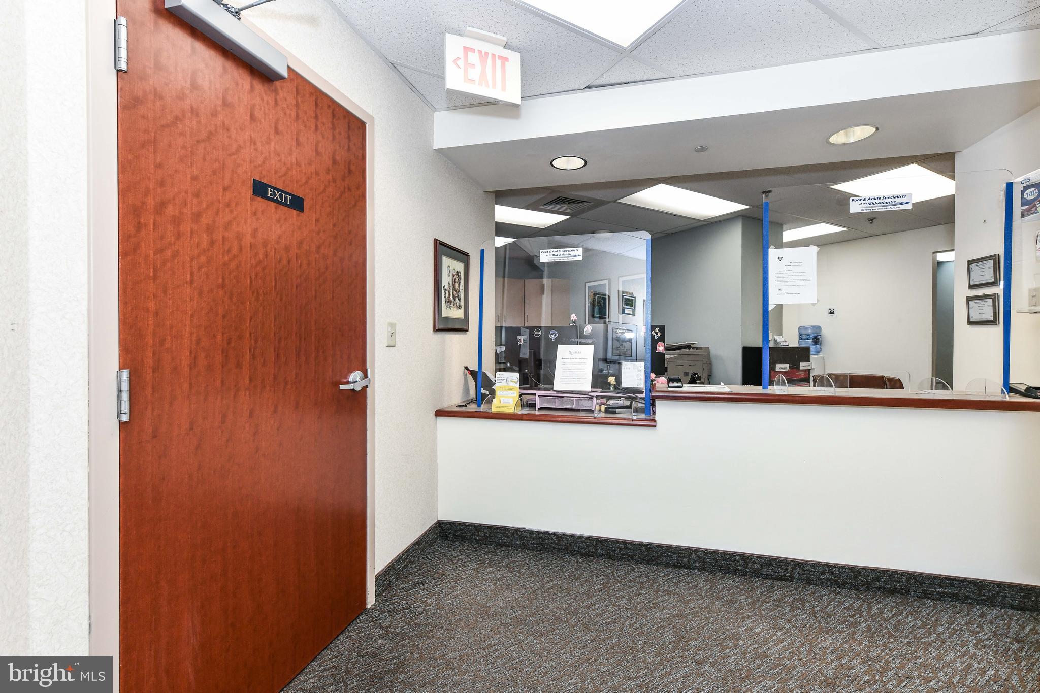 1860 TOWN CENTER DRIVE 220