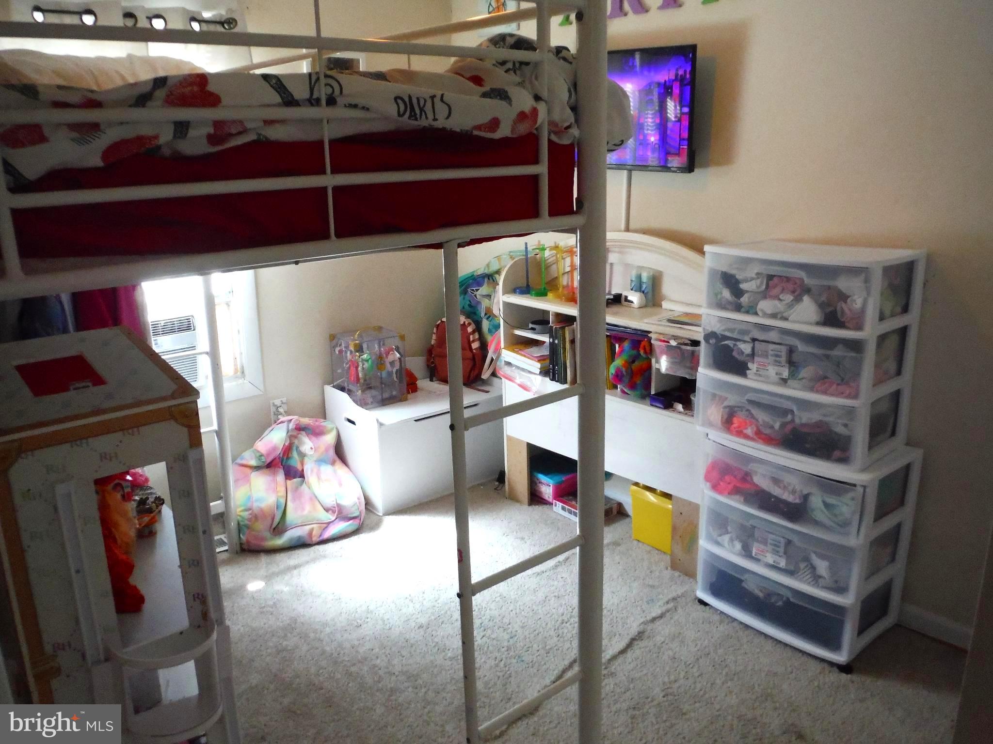 WOODBRIDGE CENTER - Residential